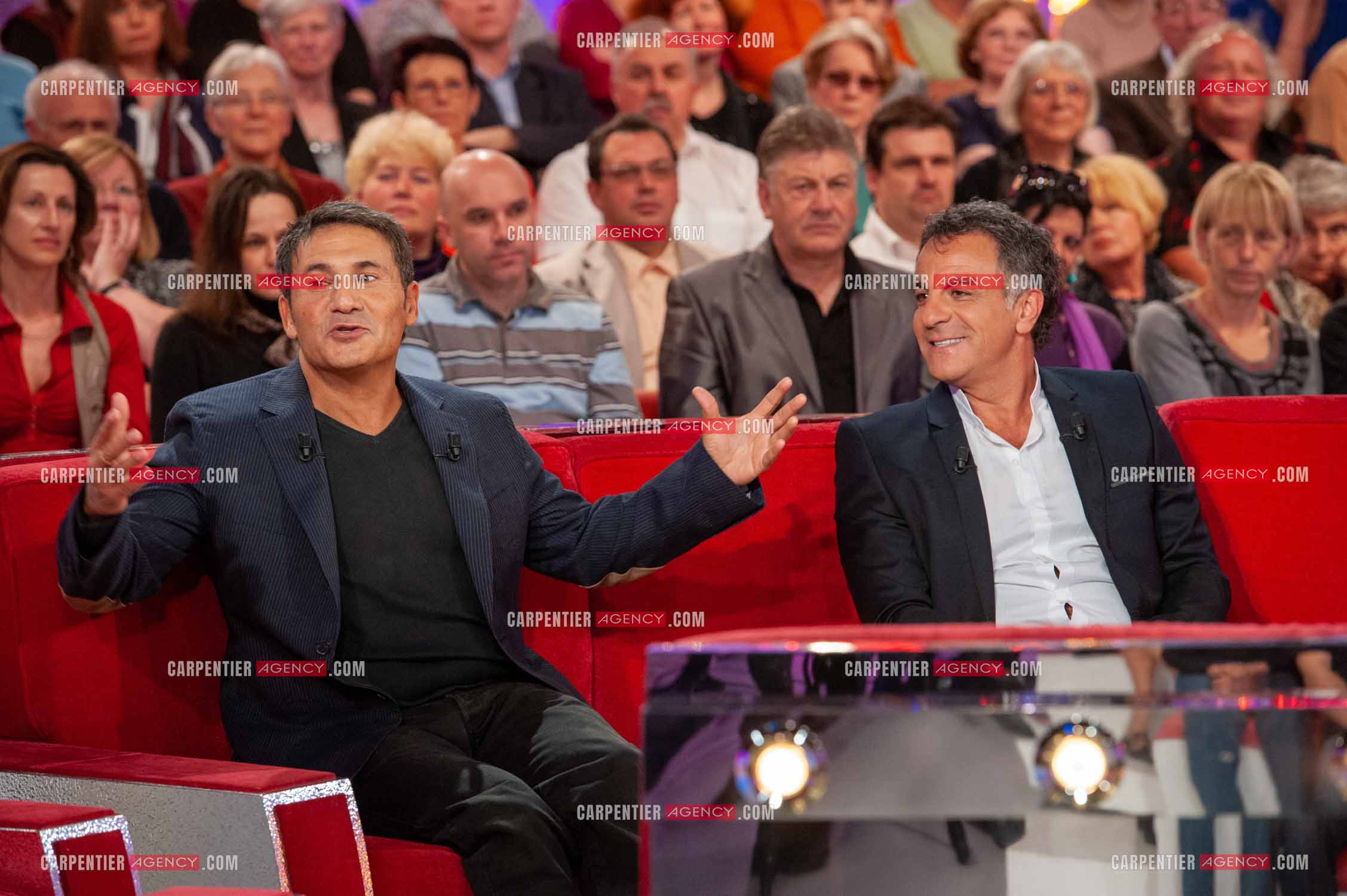 Les producteurs Dove Attia et Albert Cohen invités dans l'émission Vivement Dimanche spéciale comédies musicales.