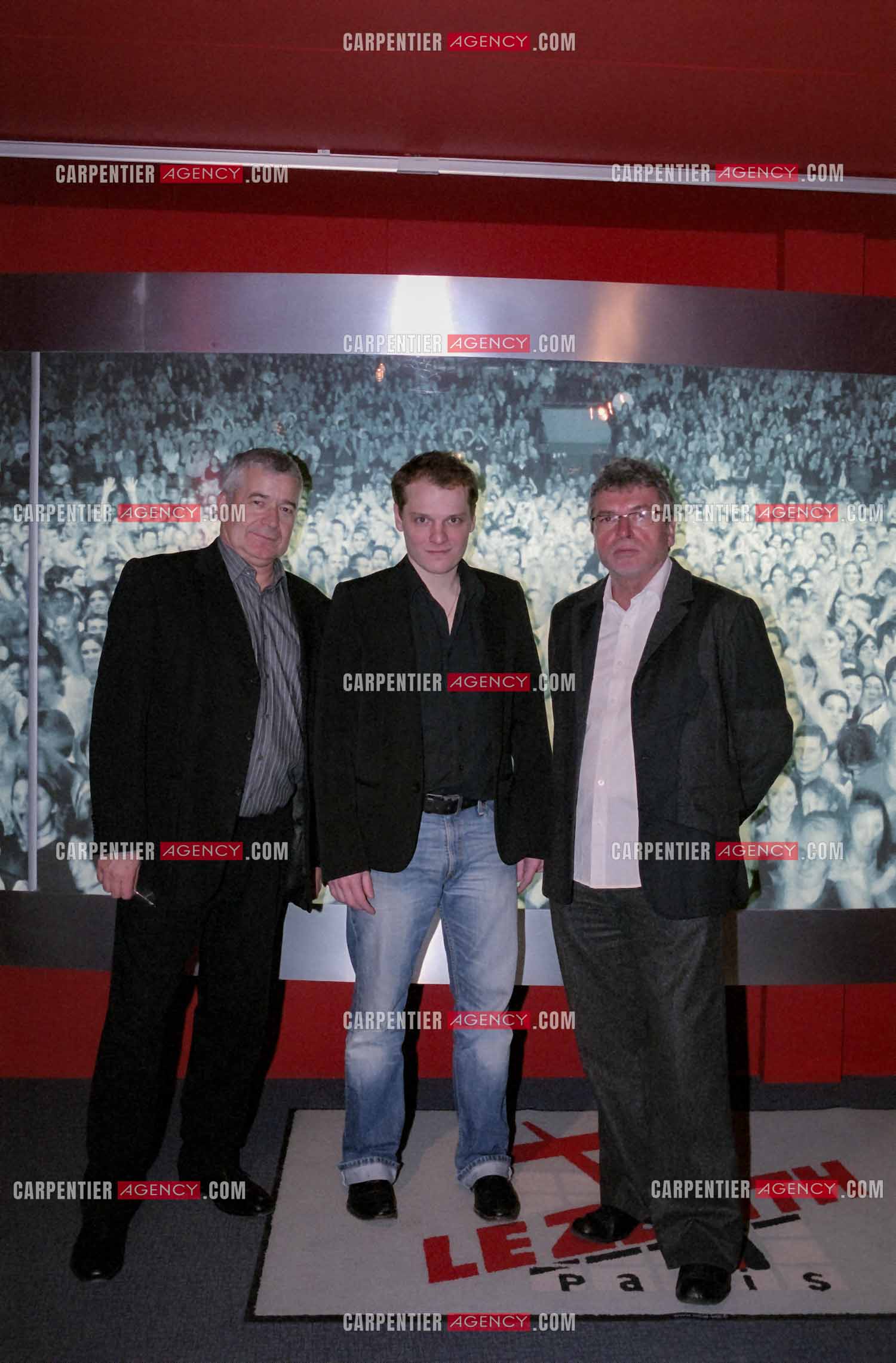 Daniel Colling et Daniel Karavec les deux daniel et dirigeants du Zénith de Paris en compagnie de Bénabar.  Exclusif