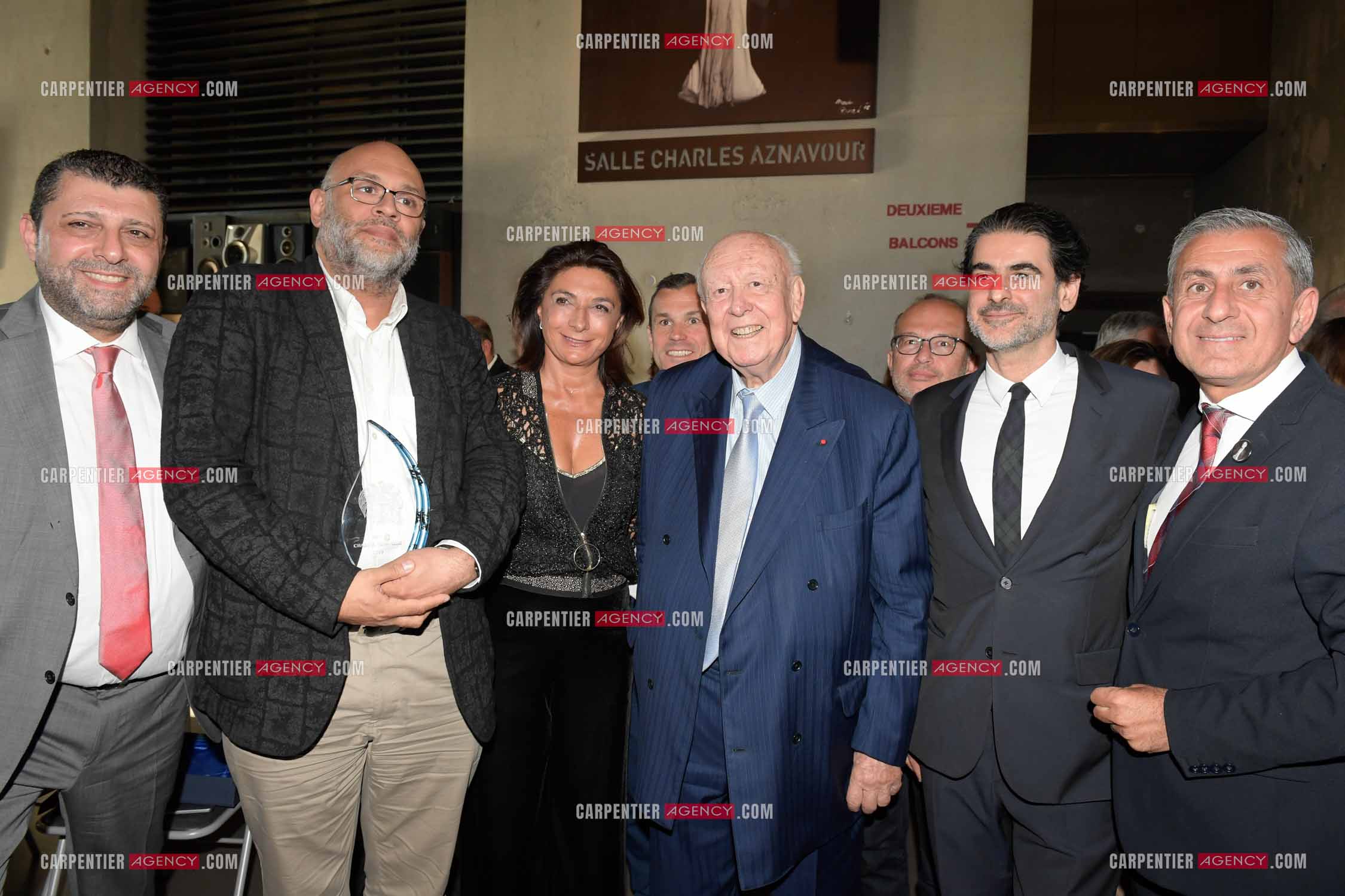 Le Maire de Marseille Jean-Claude Gaudin  et Martine Vassal inaugurent la salle des mamelles du Cepac Silo à Marseille, et remet le Prix littéraire " Charles Aznavour 2019 “ à Bertrand Dicale qui en est le lauréat pour l’ouvrage "Tout Aznavour ».