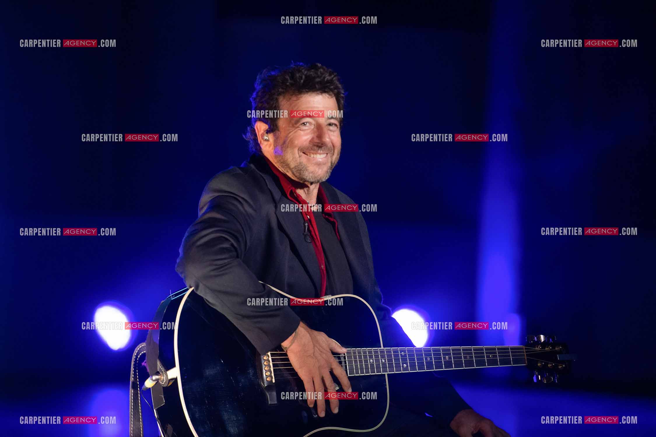 Le chanteur Patrick Bruel lors de son concert en acoustique au Théâtre de Verdure de Ramatuelle pour l'ouverture du festival 2022.     ( Exclusif )