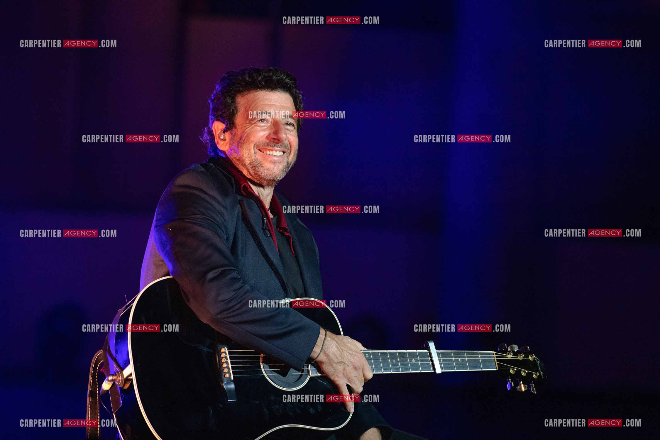 Le chanteur Patrick Bruel lors de son concert en acoustique au Théâtre de Verdure de Ramatuelle pour l'ouverture du festival 2022.     ( Exclusif )