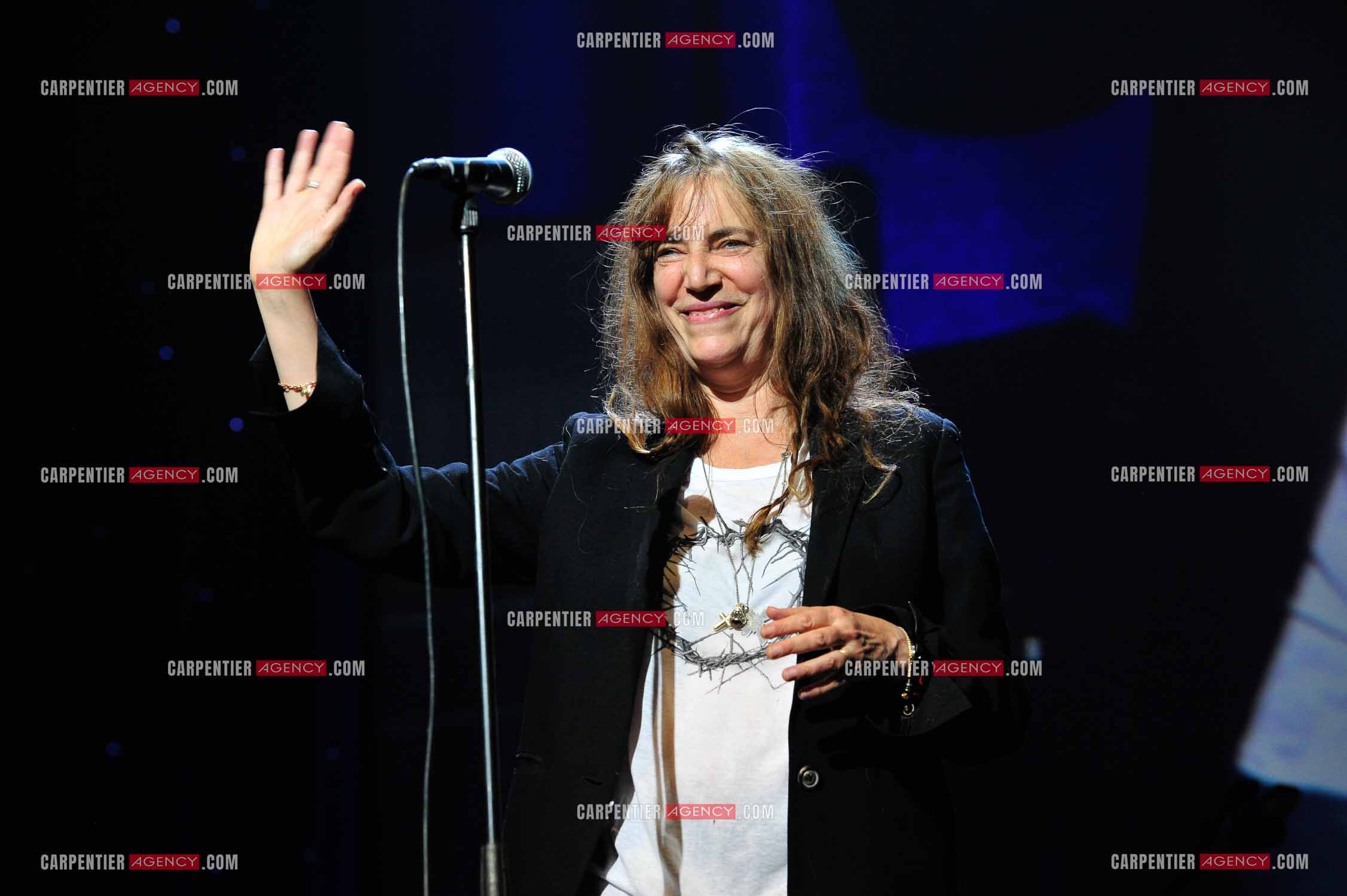 La chanteuse Patti Smith en concert au Zénith de Paris pour la Paix.