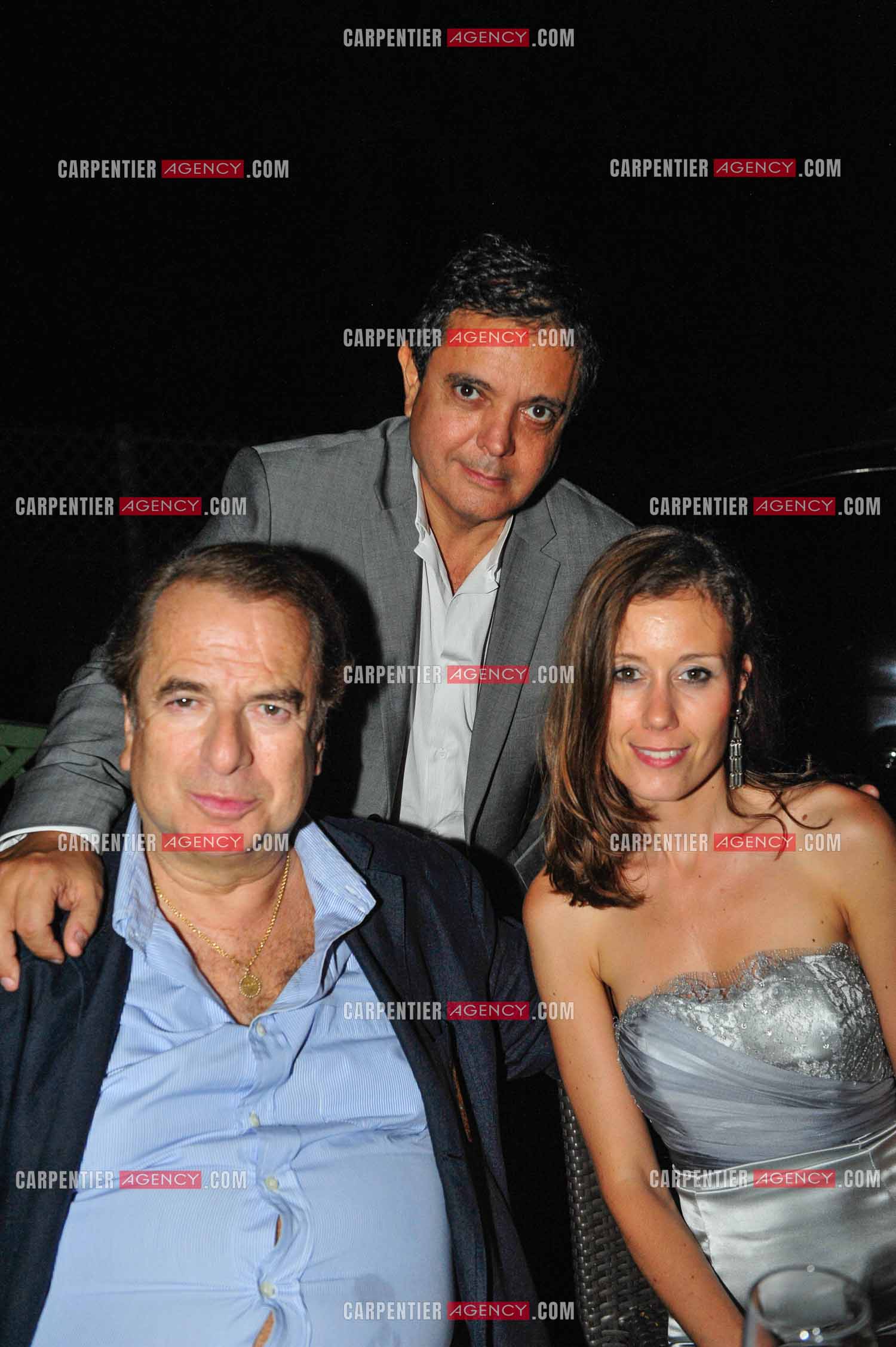 L'écrivain Paul-Loup Sulitzer et sa nouvelle compagne Annabelle Raha au restaurant " LA PERGOLAS “ a Saint-Cloud pour un diner spectacle. Ici, avec le bijoutier  Edouard Nahum. ( Exclusif )