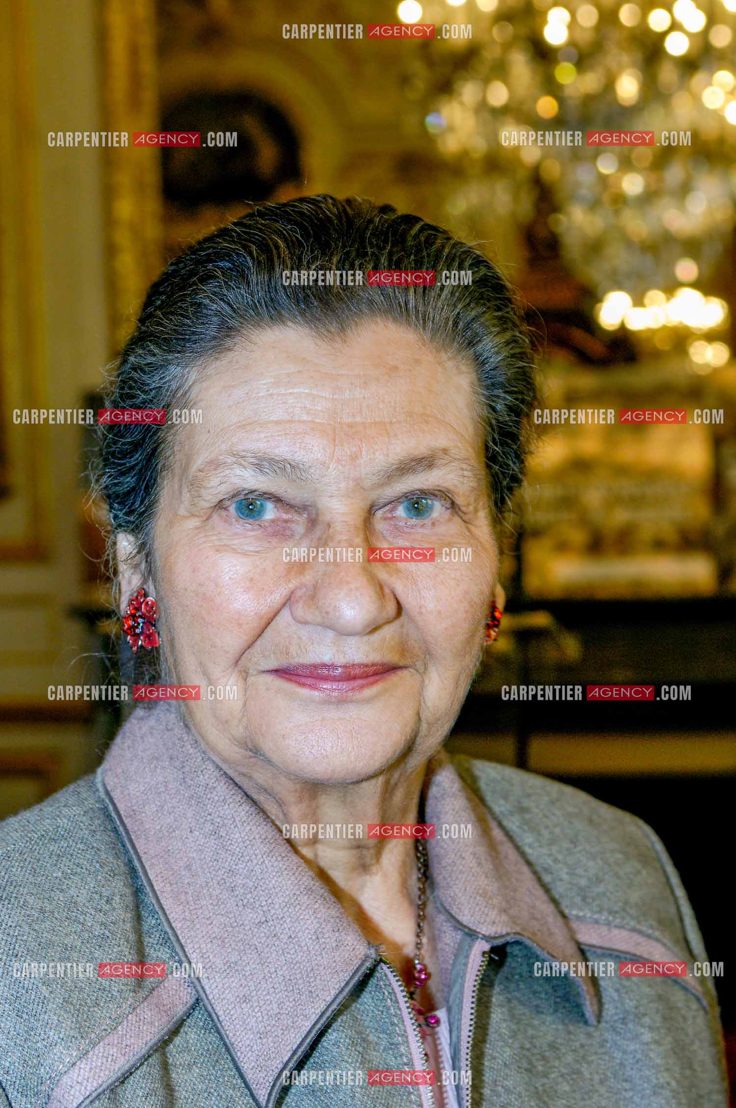 Journée mondiale des orphelins du sida. Portrait de Madame Simone Veil.             ( Exclusif )