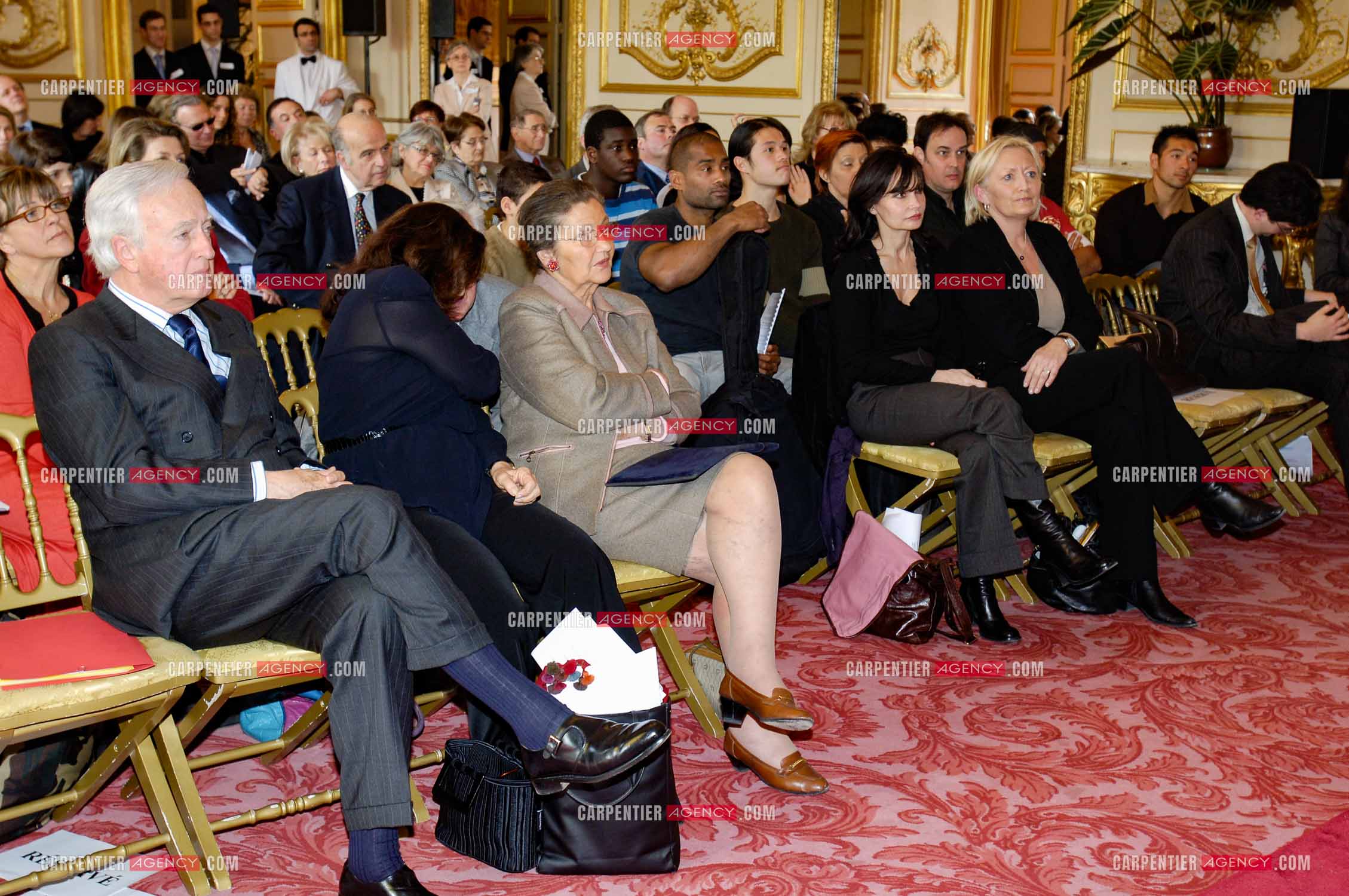 Journée mondiale des orphelins du sida présidée par Madame Simone Veil et Madame Albina du Boisrouvray.          ( Exclusif )