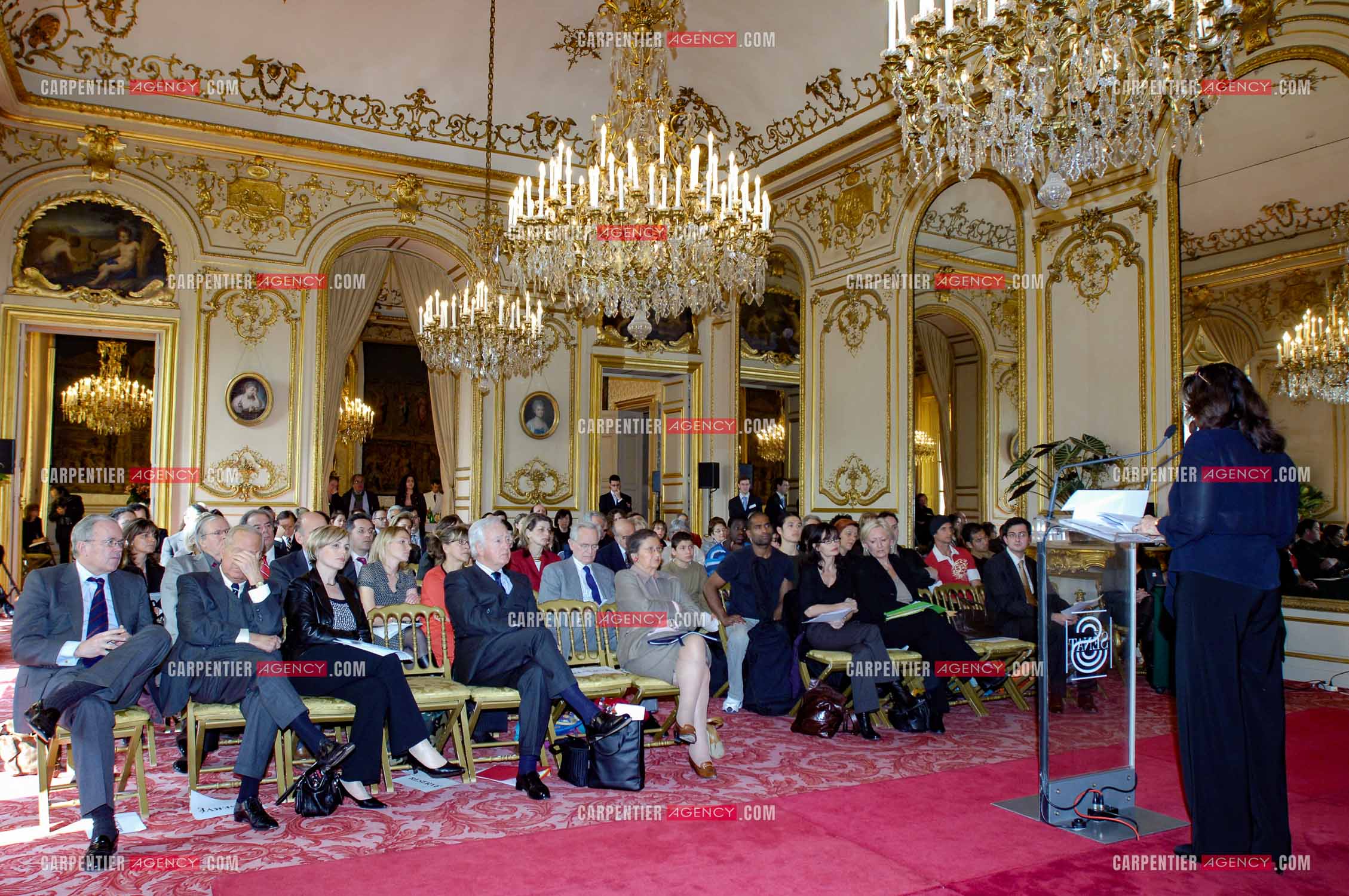 Journée mondiale des orphelins du sida présidée par Madame Simone Veil et Madame Albina du Boisrouvray.          ( Exclusif )