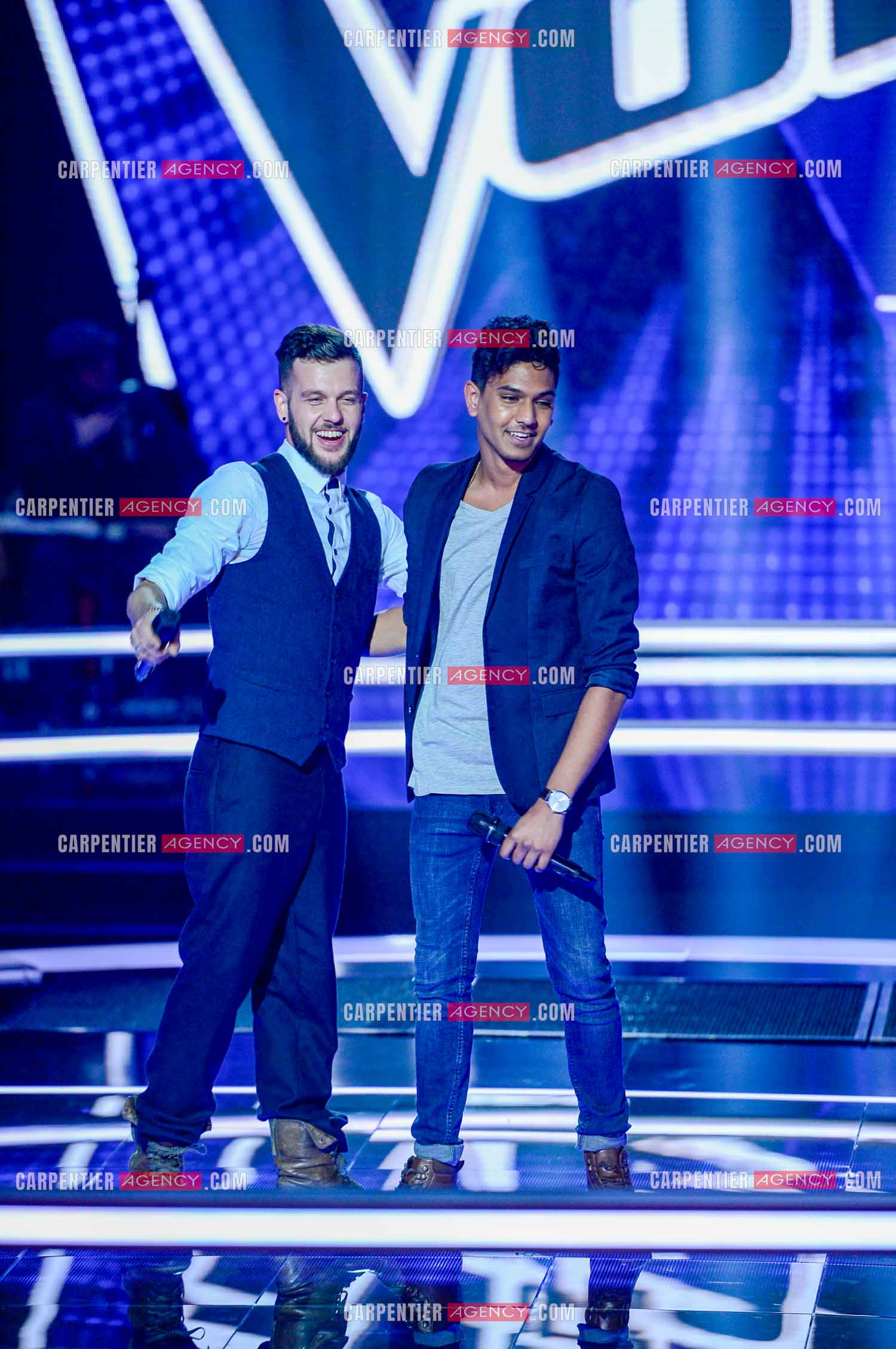 Émission The Voice Saison 5. Enregistrement des Battles du 5 au 17 Déc 2015. Le candidat Claudio Capéo face au canditat Laurent-Pierre Lecordier.  ( Exclusif )