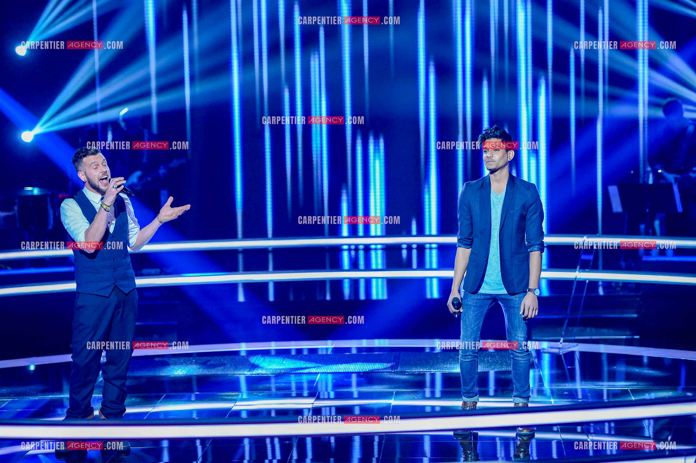 The Voice Saison 5. Enregistrement des Battles du 5 au 17 Déc 2015. Le candidat Claudio Capéo face au canditat Laurent-Pierre Lecordier.