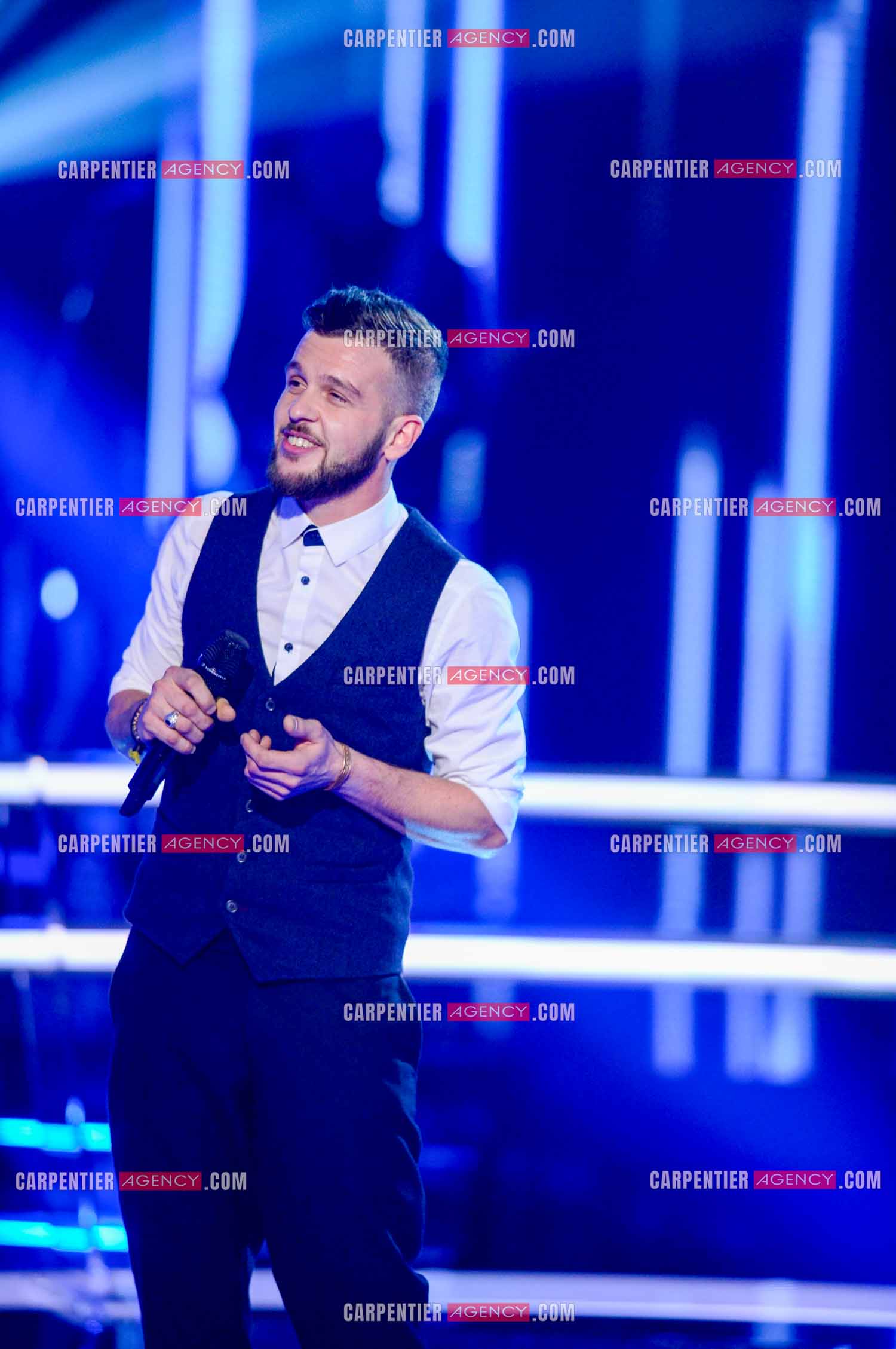 Émission The Voice Saison 5. Enregistrement des Battles du 5 au 17 Déc 2015. Le candidat Claudio Capéo.  ( Exclusif )