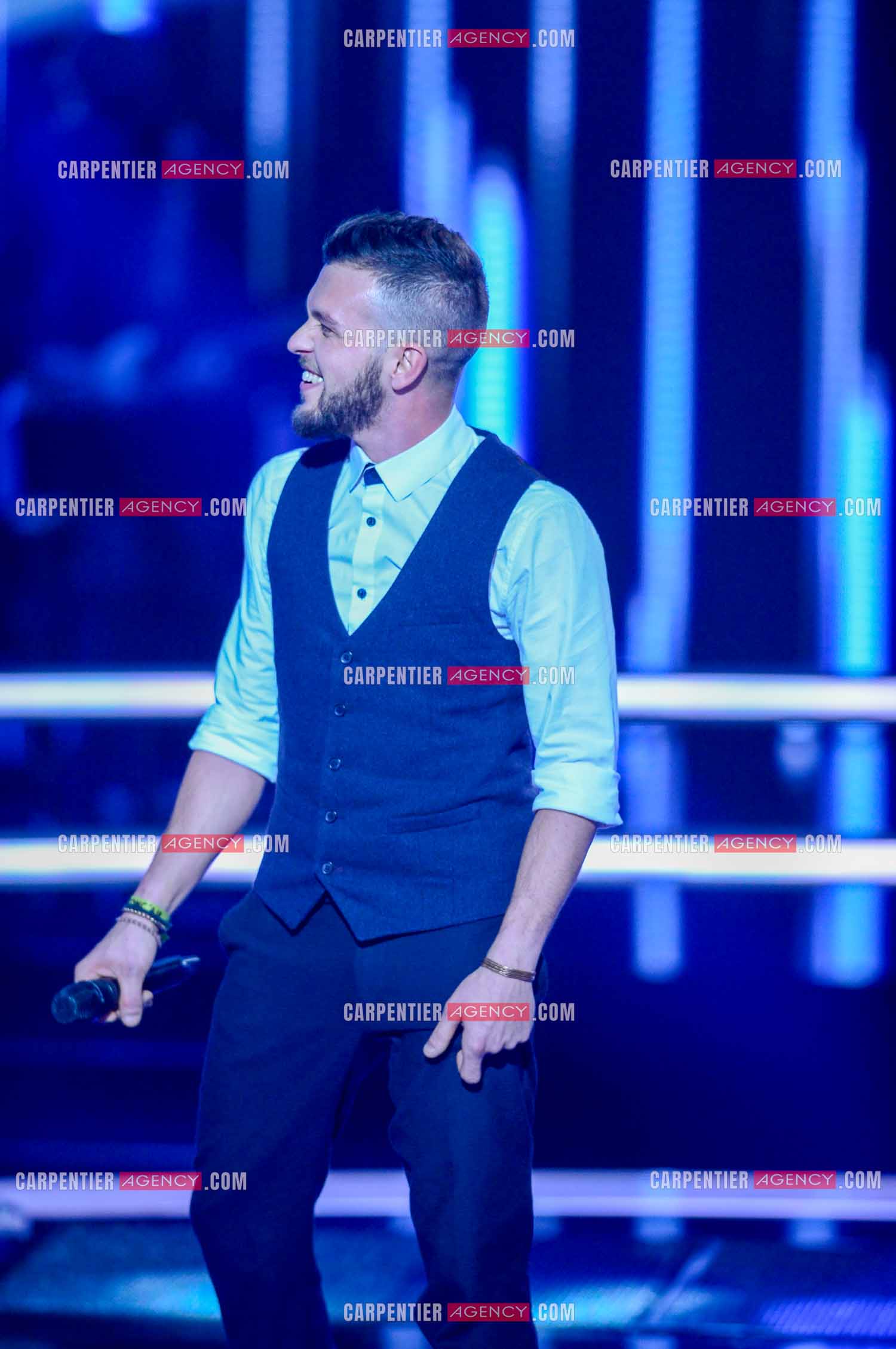 Émission The Voice Saison 5. Enregistrement des Battles du 5 au 17 Déc 2015. Le candidat Claudio Capéo.  ( Exclusif )