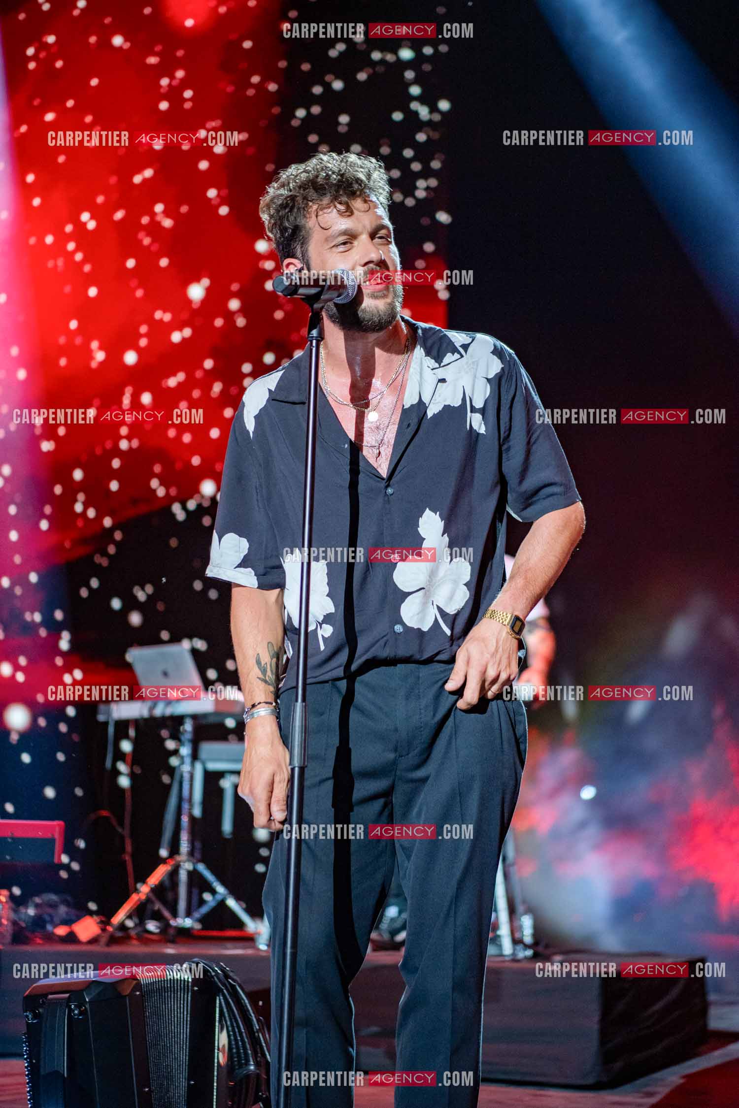Le chanteur Claudio Capéo en concert à Montpellier.  ( Exclusif )