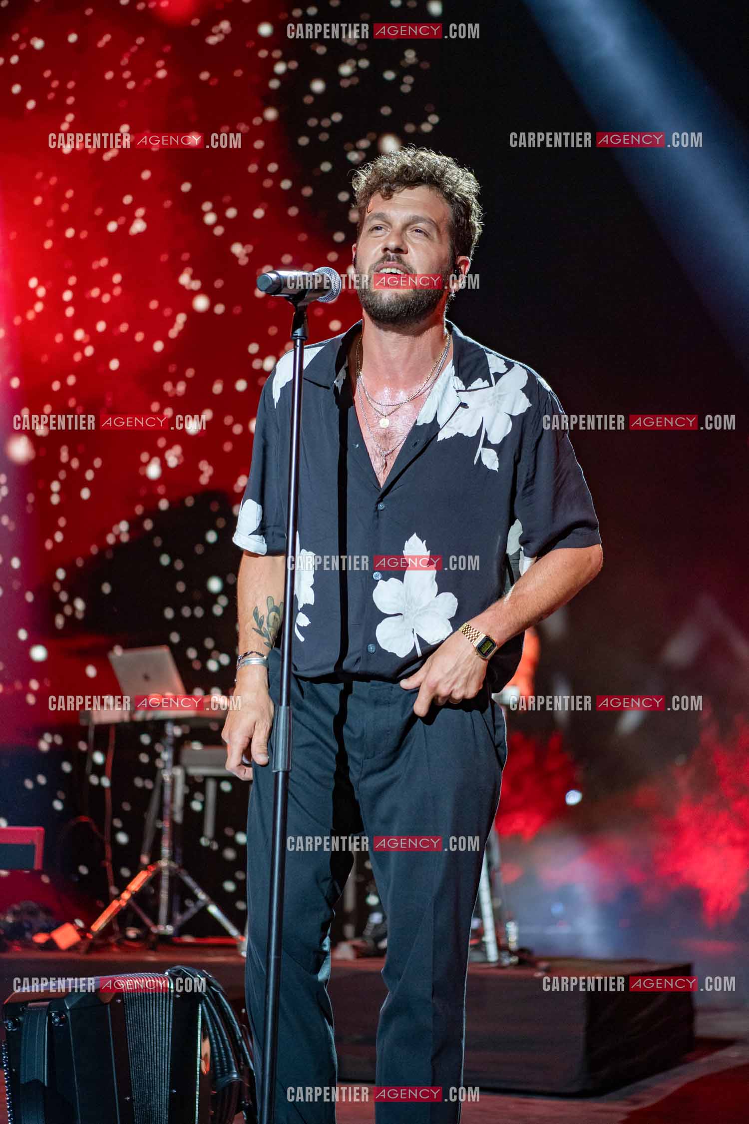 Le chanteur Claudio Capéo en concert à Montpellier.  ( Exclusif )