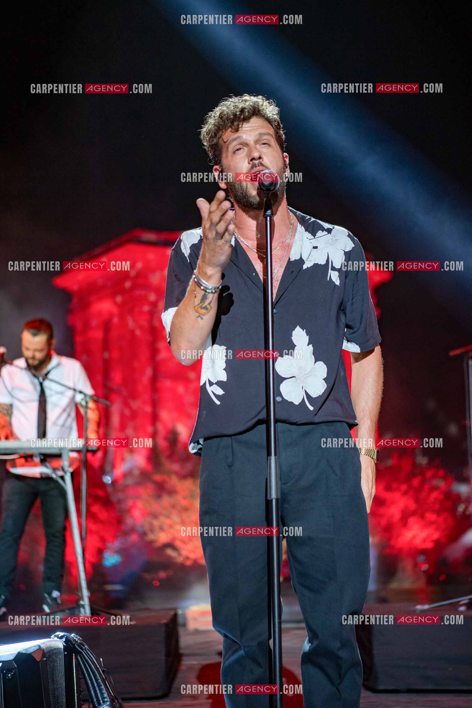 Le chanteur Claudio Capéo en concert à Montpellier.  ( Exclusif )