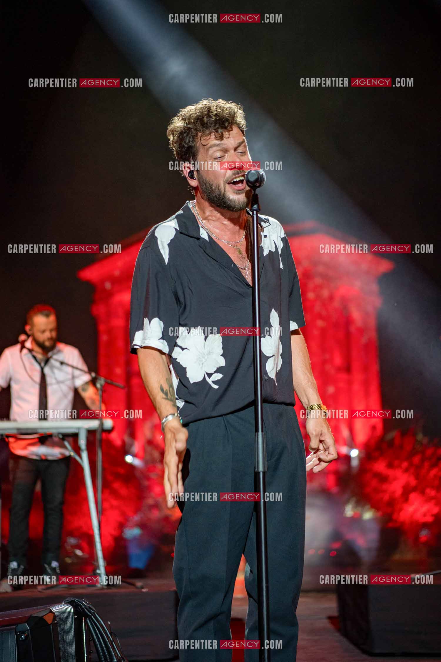 Le chanteur Claudio Capéo en concert à Montpellier.  ( Exclusif )