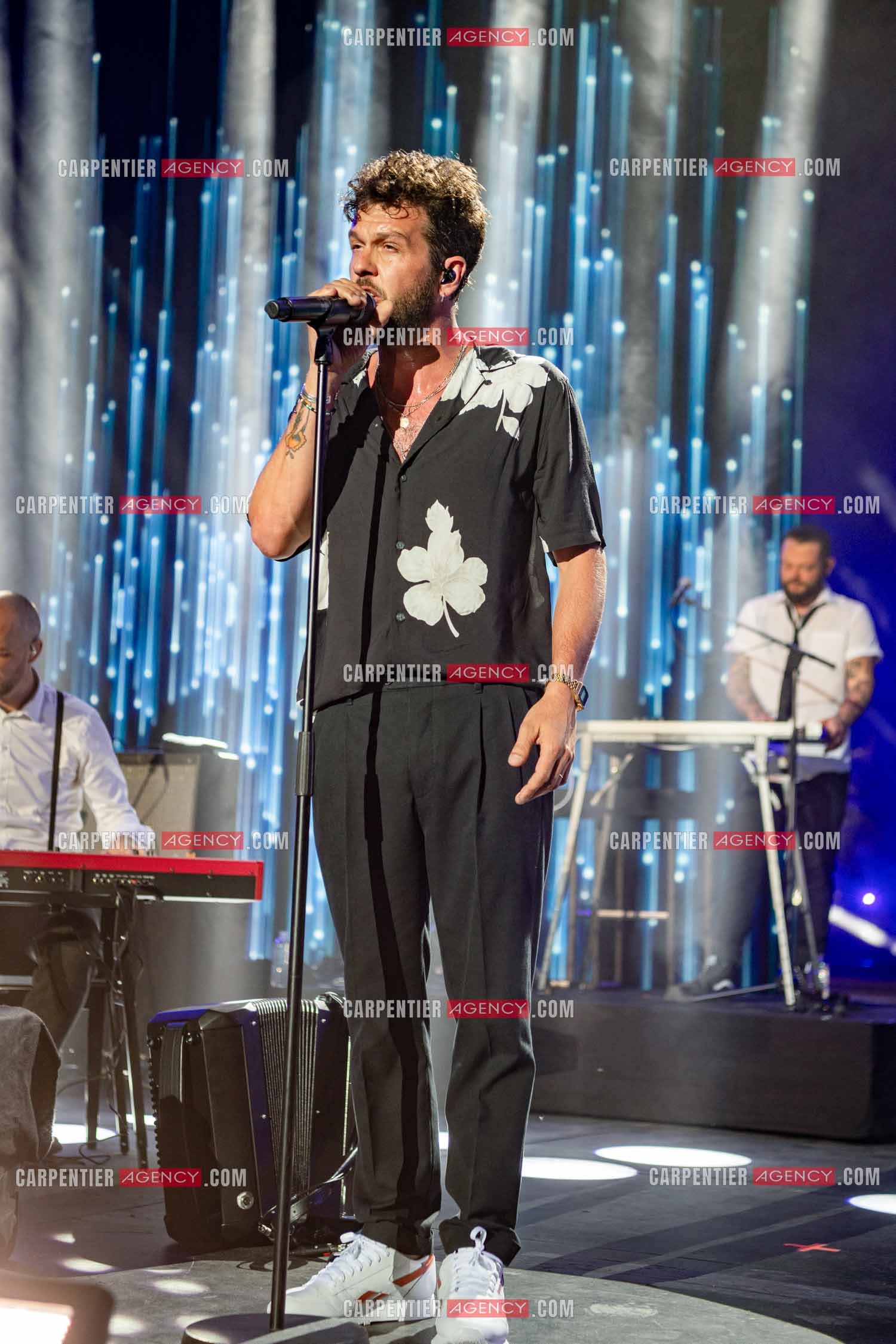 Le chanteur Claudio Capéo en concert à Montpellier.  ( Exclusif )