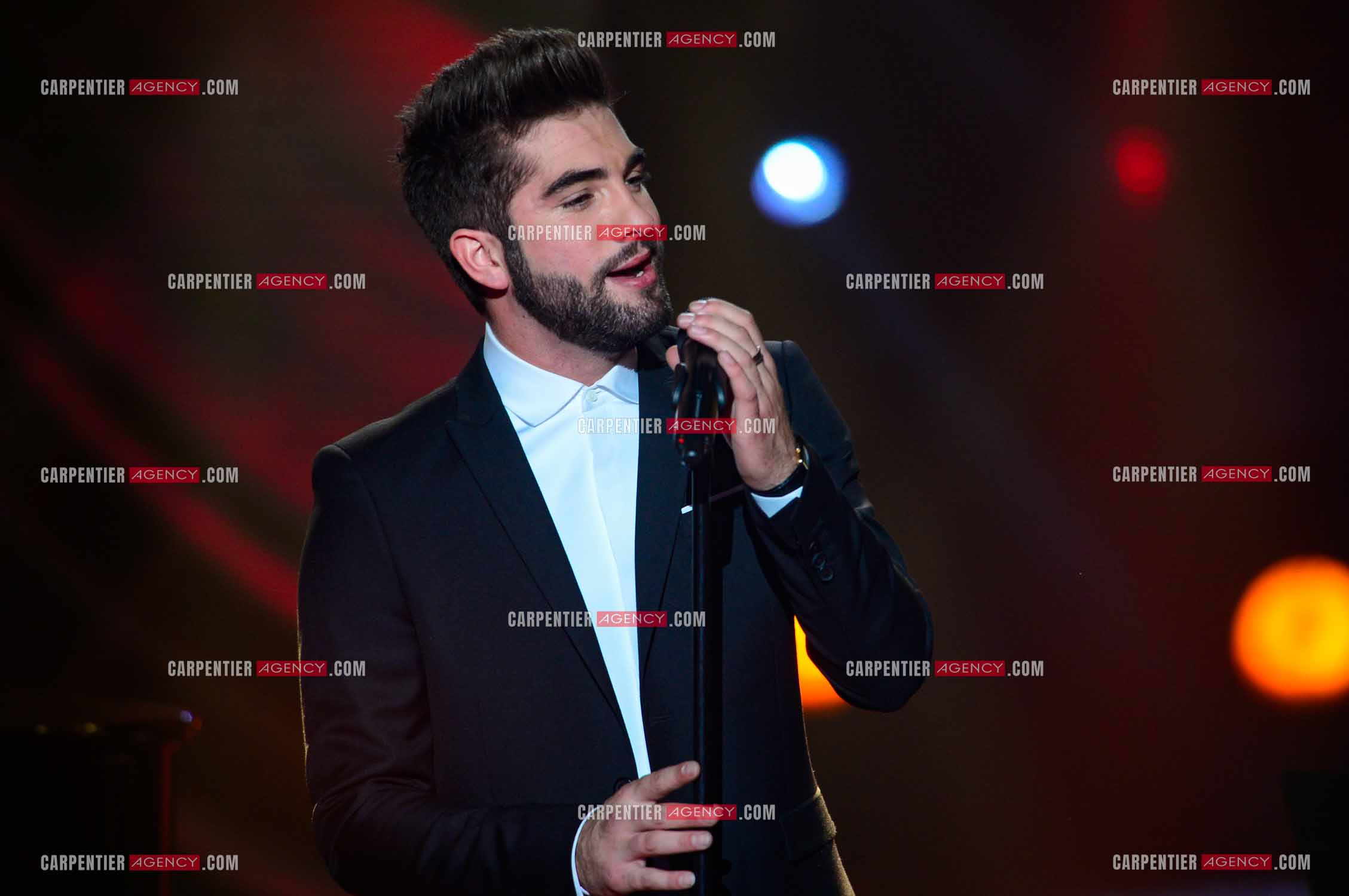 Le chanteur Kendji Girac invité pour la promo de son album sur le plateau de The Voice.  ( Exclusif )