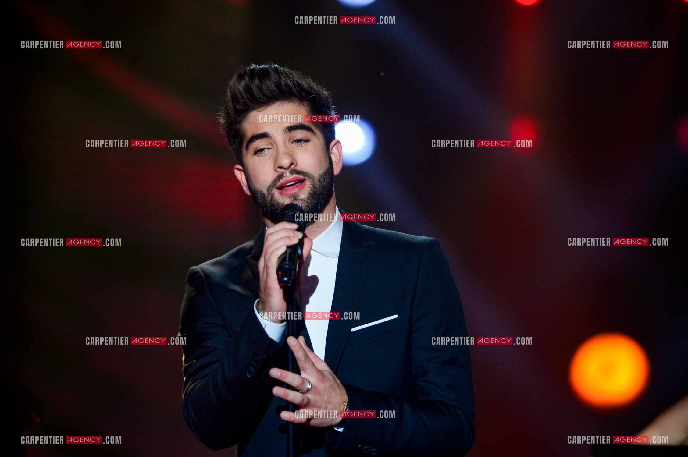 Le chanteur Kendji Girac invité pour la promo de son album sur le plateau de The Voice.  ( Exclusif )