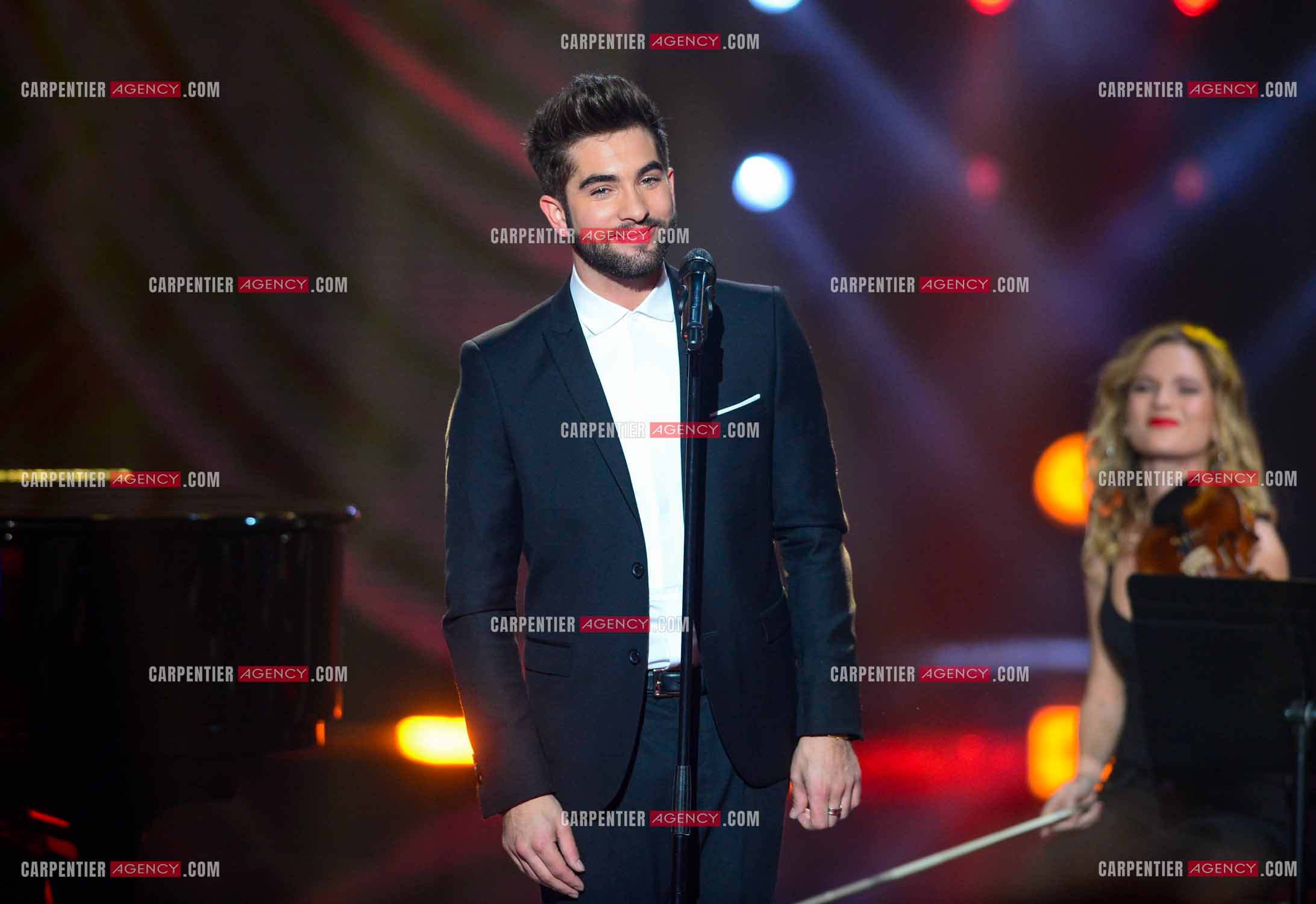 Le chanteur Kendji Girac invité pour la promo de son album sur le plateau de The Voice.  ( Exclusif )