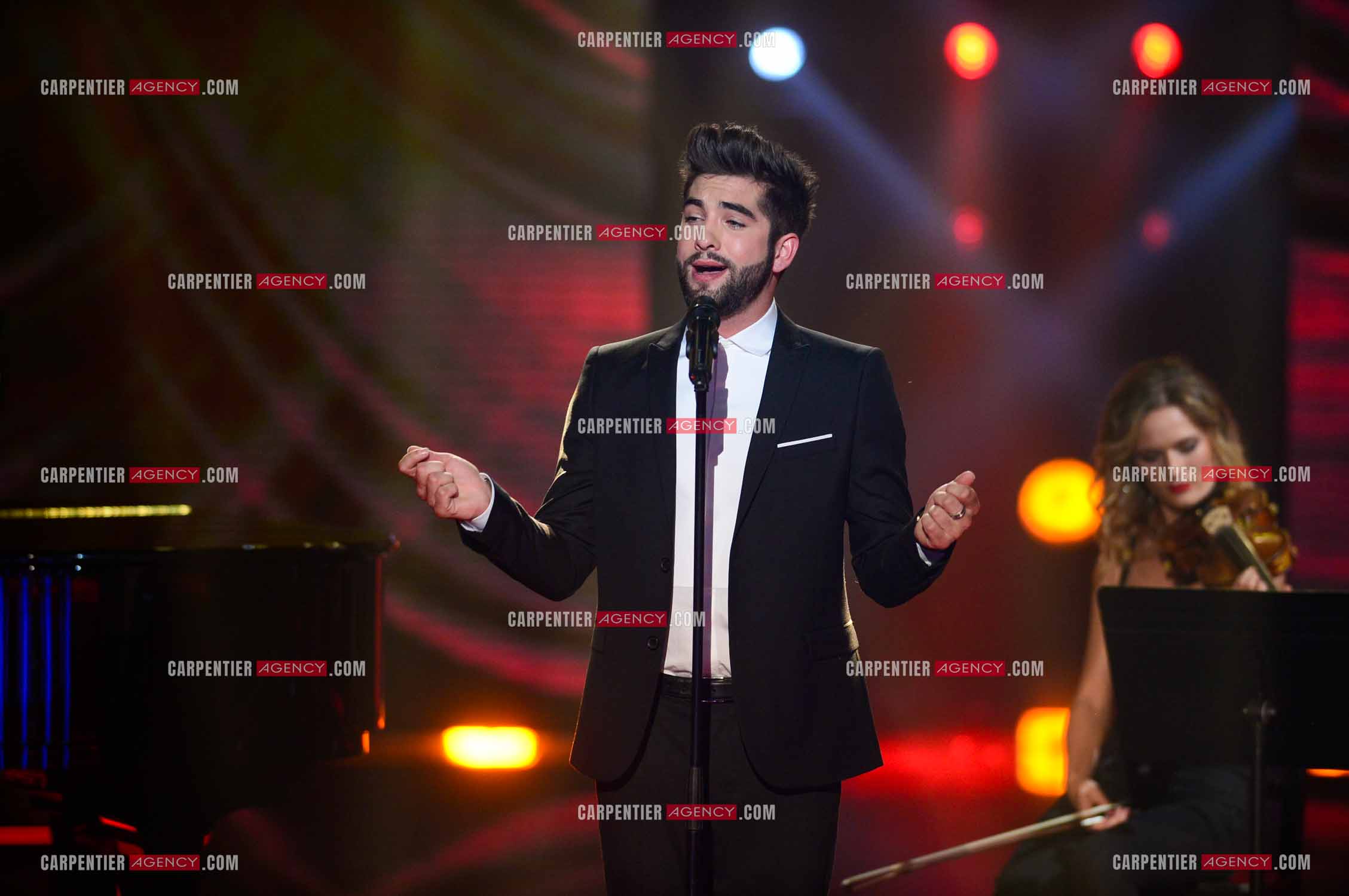 Le chanteur Kendji Girac invité pour la promo de son album sur le plateau de The Voice.  ( Exclusif )