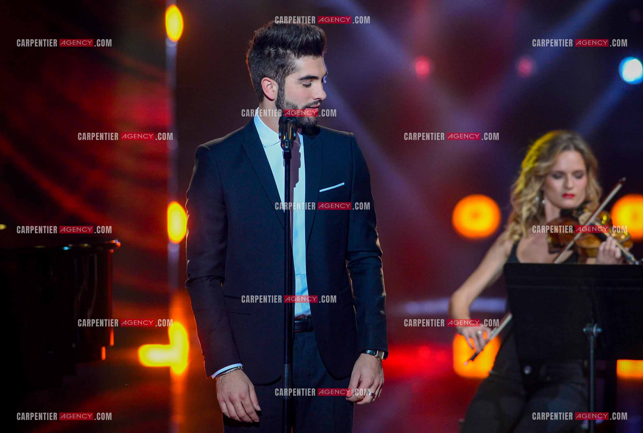 Le chanteur Kendji Girac invité pour la promo de son album sur le plateau de The Voice.  ( Exclusif )