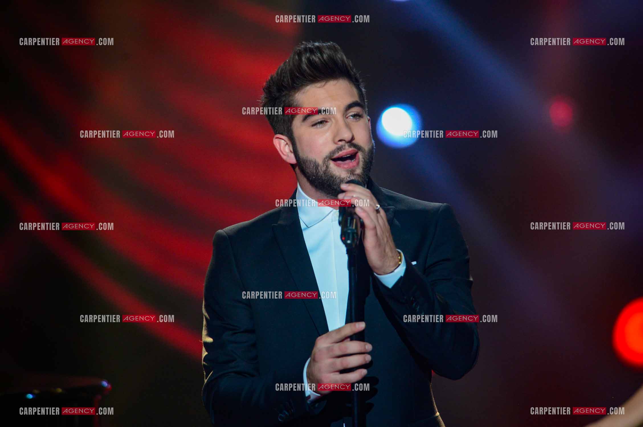 Le chanteur Kendji Girac invité pour la promo de son album sur le plateau de The Voice.  ( Exclusif )