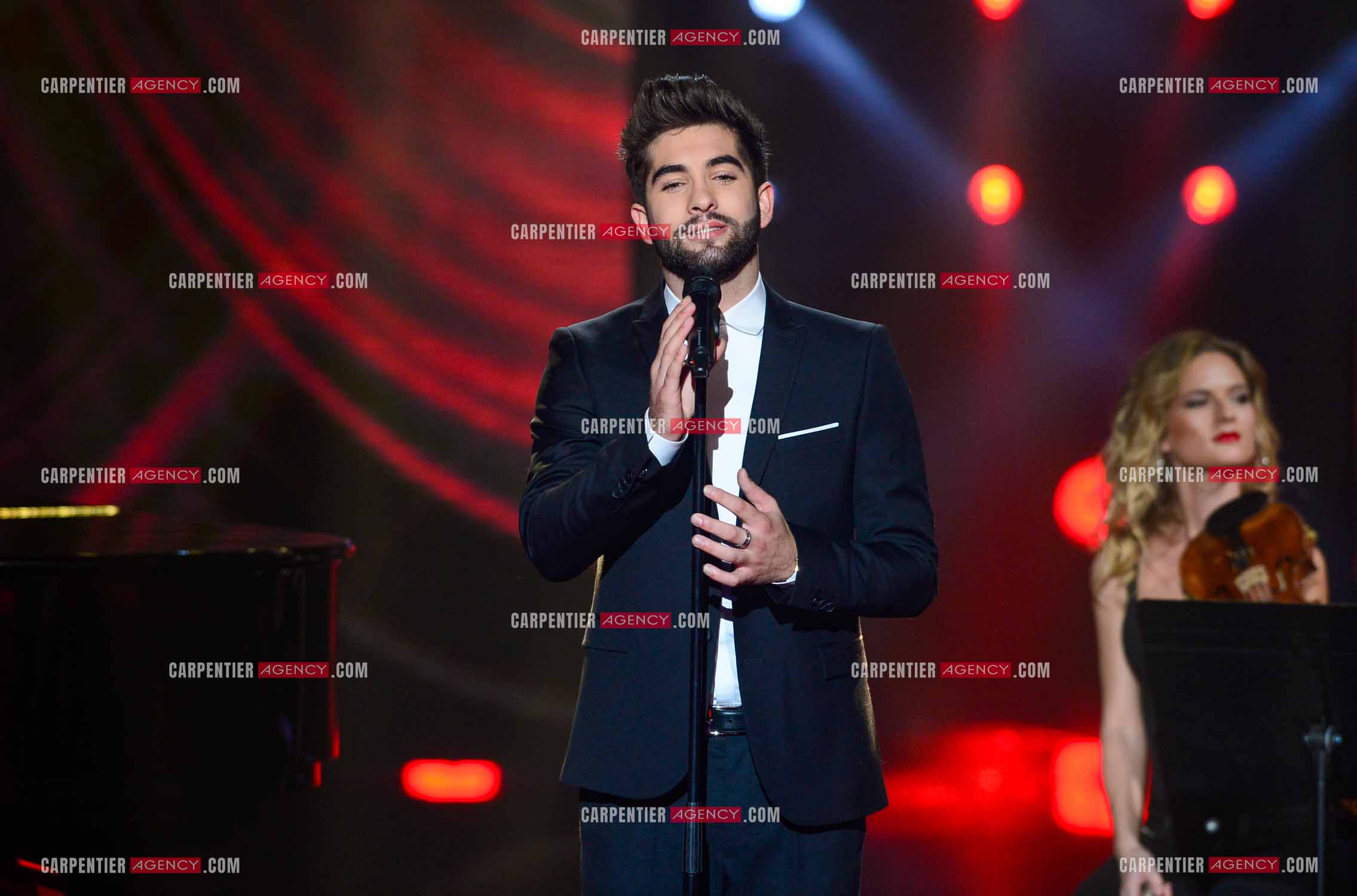 Le chanteur Kendji Girac invité pour la promo de son album sur le plateau de The Voice.  ( Exclusif )