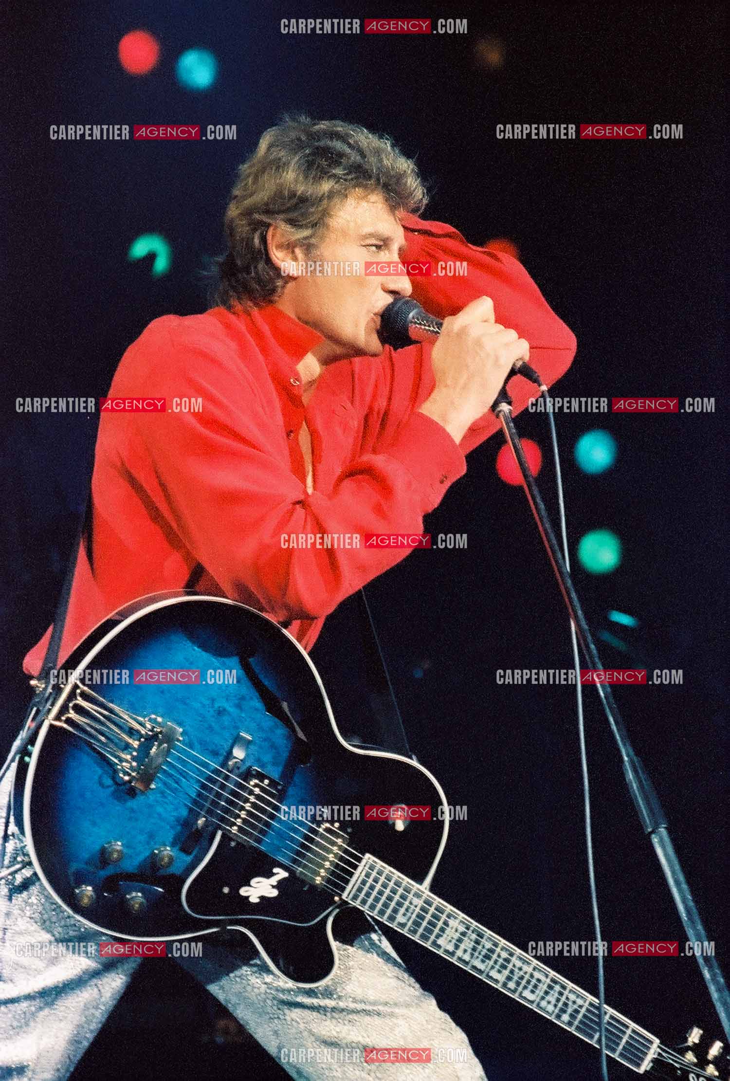 Le chanteur Johnny Hallyday en concert au Zénith de Paris du 26 octobre 1984 au 8 janvier 1985. ( Exclusif )