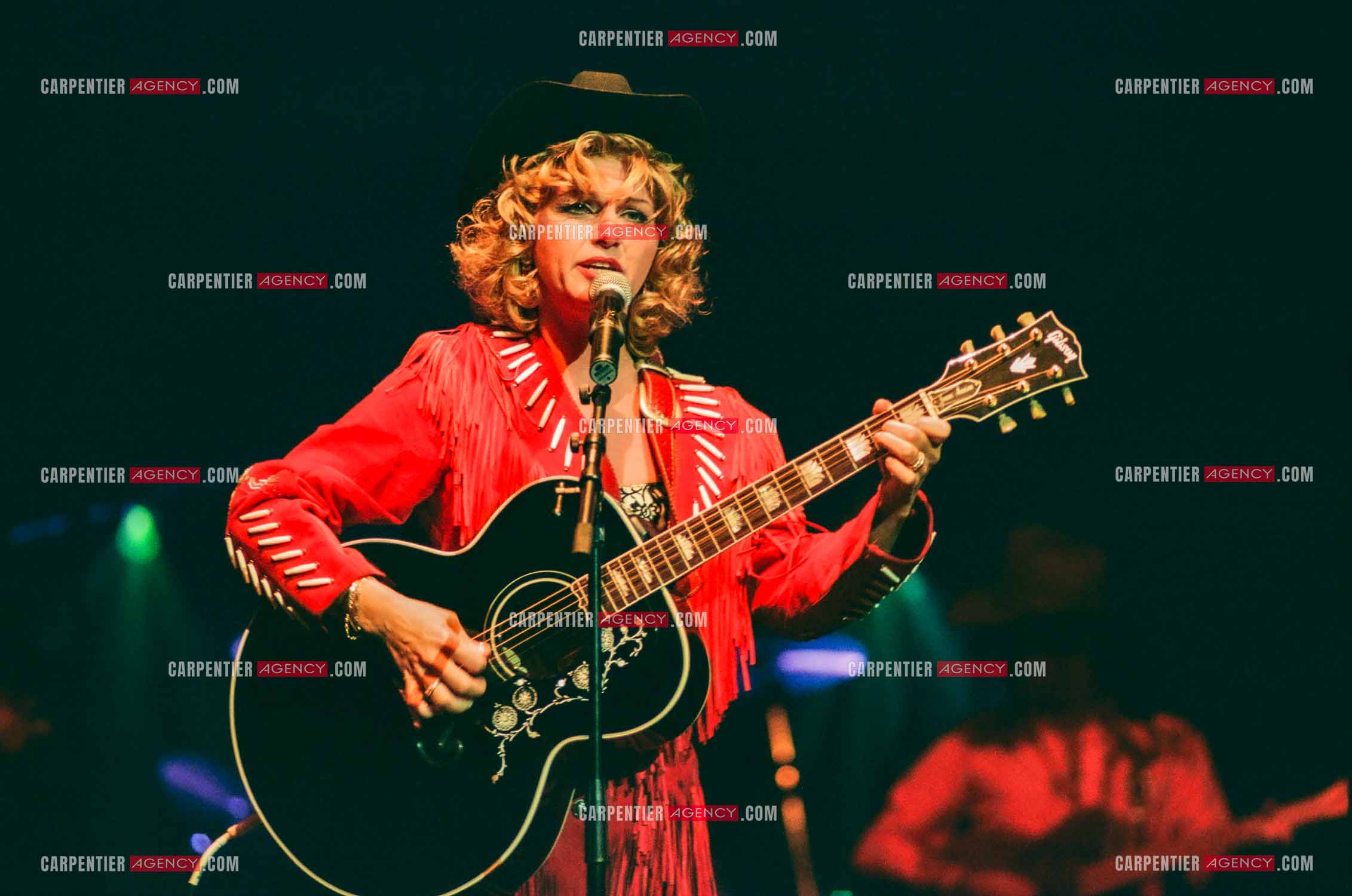 La chanteuse Jeane Manson en concert Country Girl au Casino de Paris.  ( Exclusif )