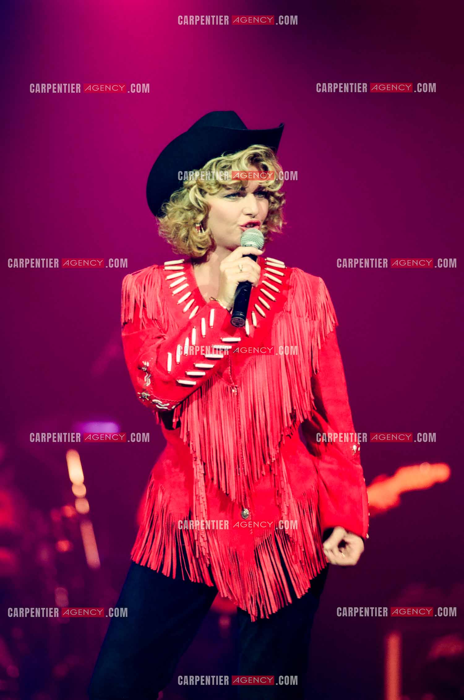 La chanteuse Jeane Manson en concert Country Girl au Casino de Paris.  ( Exclusif )