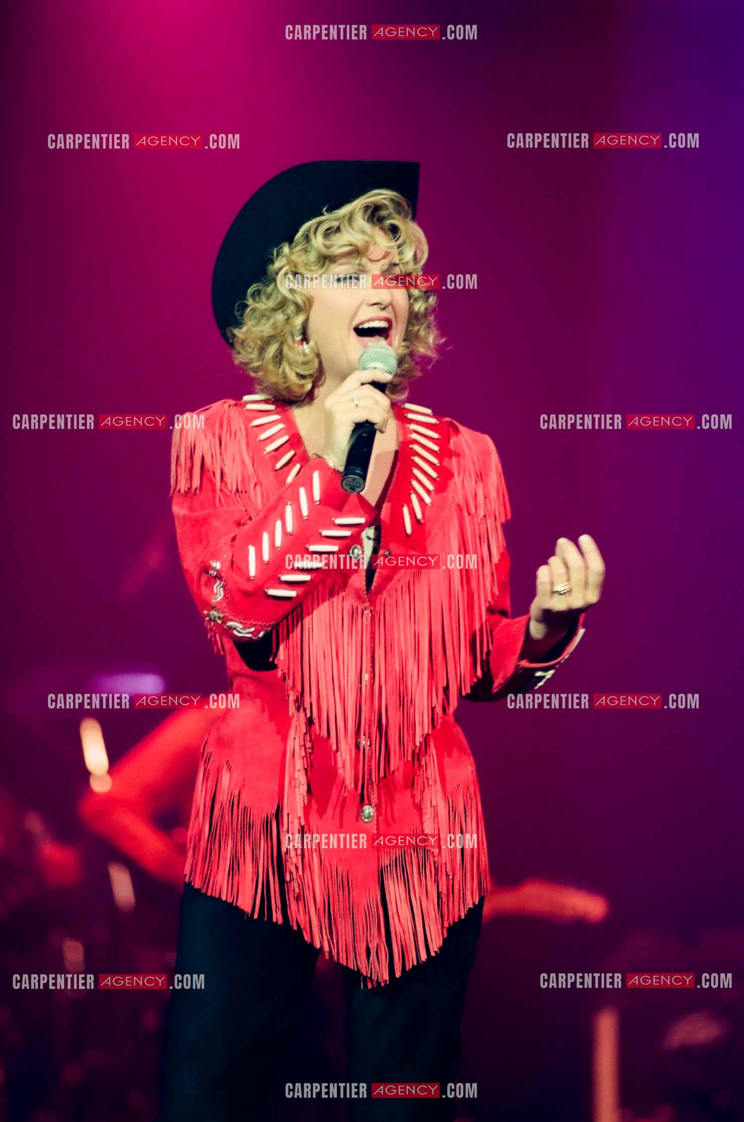 La chanteuse Jeane Manson en concert Country Girl au Casino de Paris.  ( Exclusif )