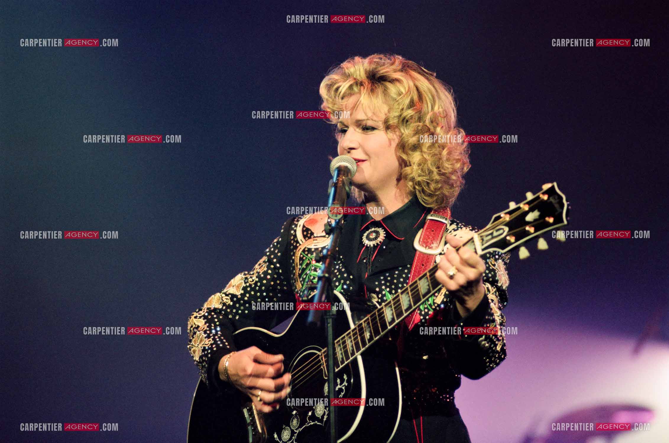 La chanteuse Jeane Manson en concert Country Girl au Casino de Paris.  ( Exclusif )