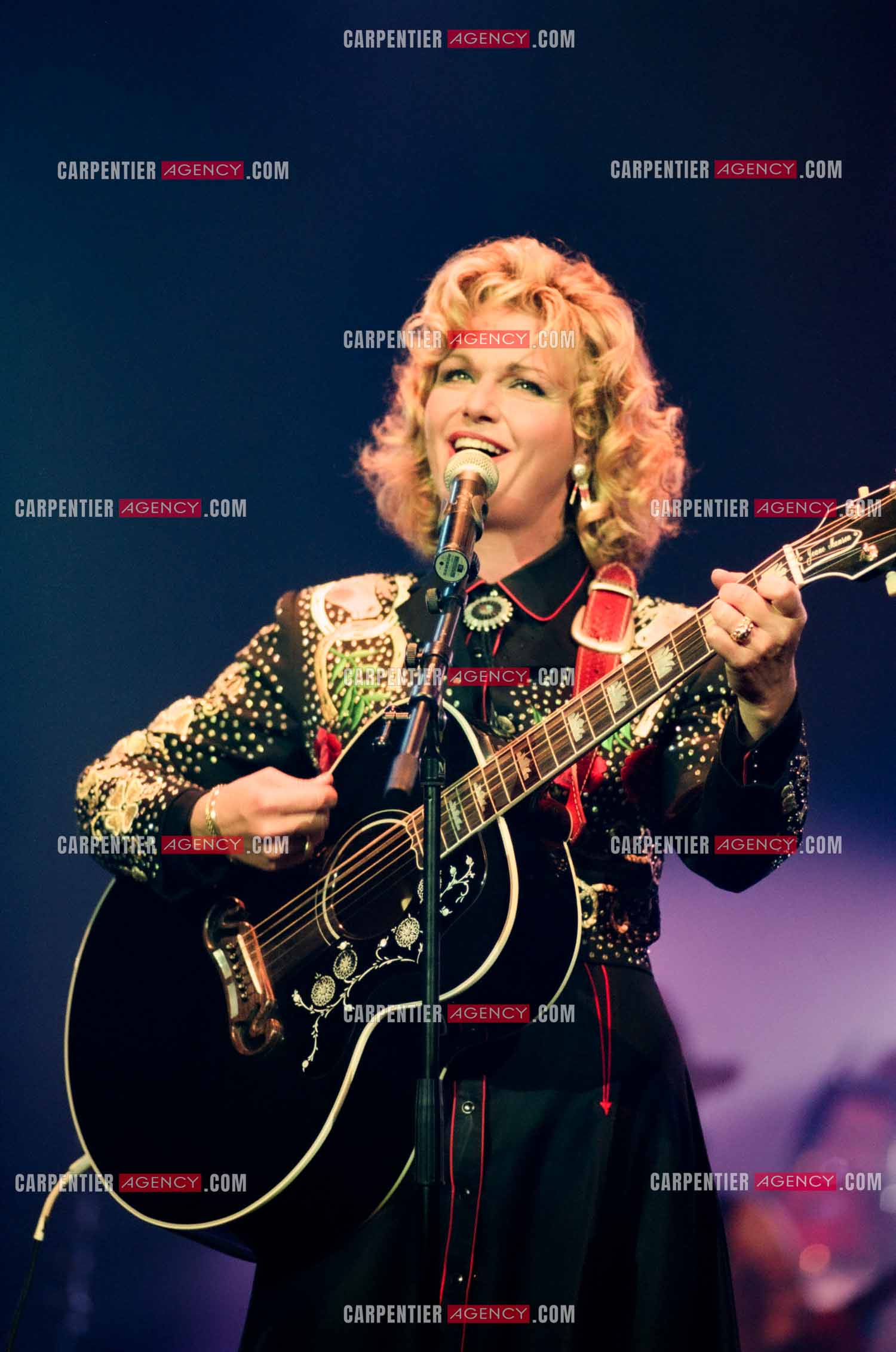 La chanteuse Jeane Manson en concert Country Girl au Casino de Paris.  ( Exclusif )