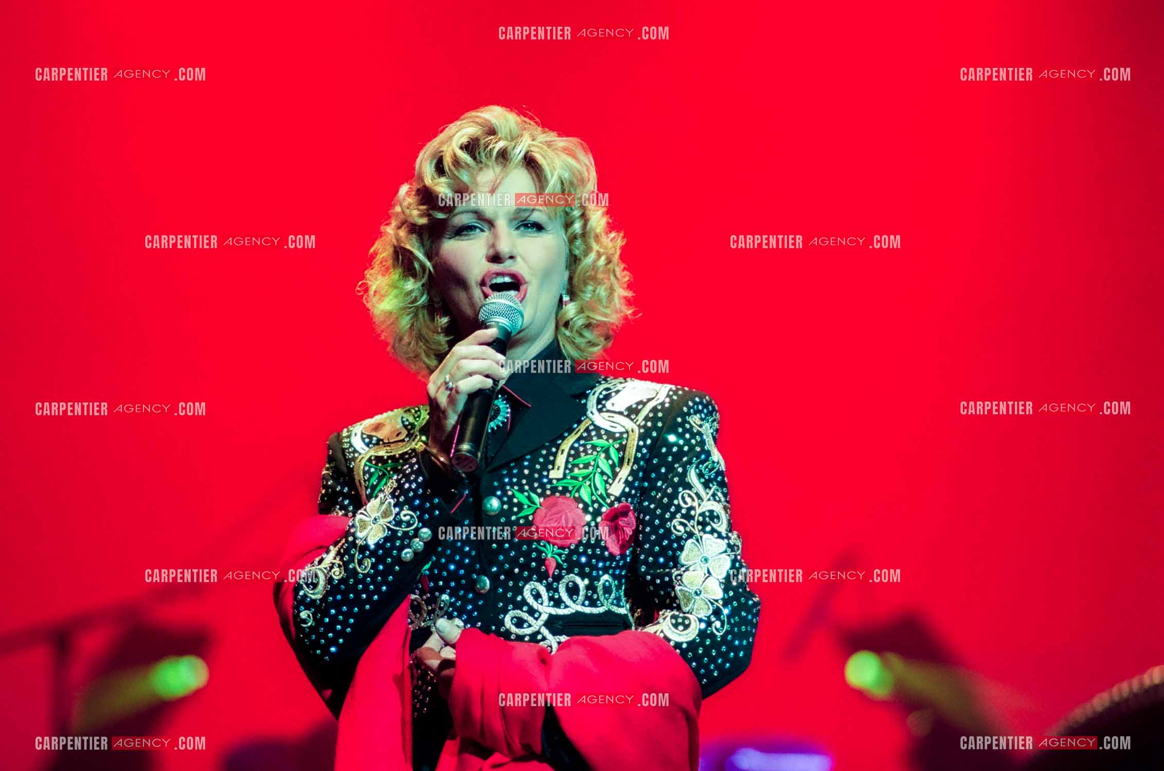 La chanteuse Jeane Manson en concert Country Girl au Casino de Paris.  ( Exclusif )