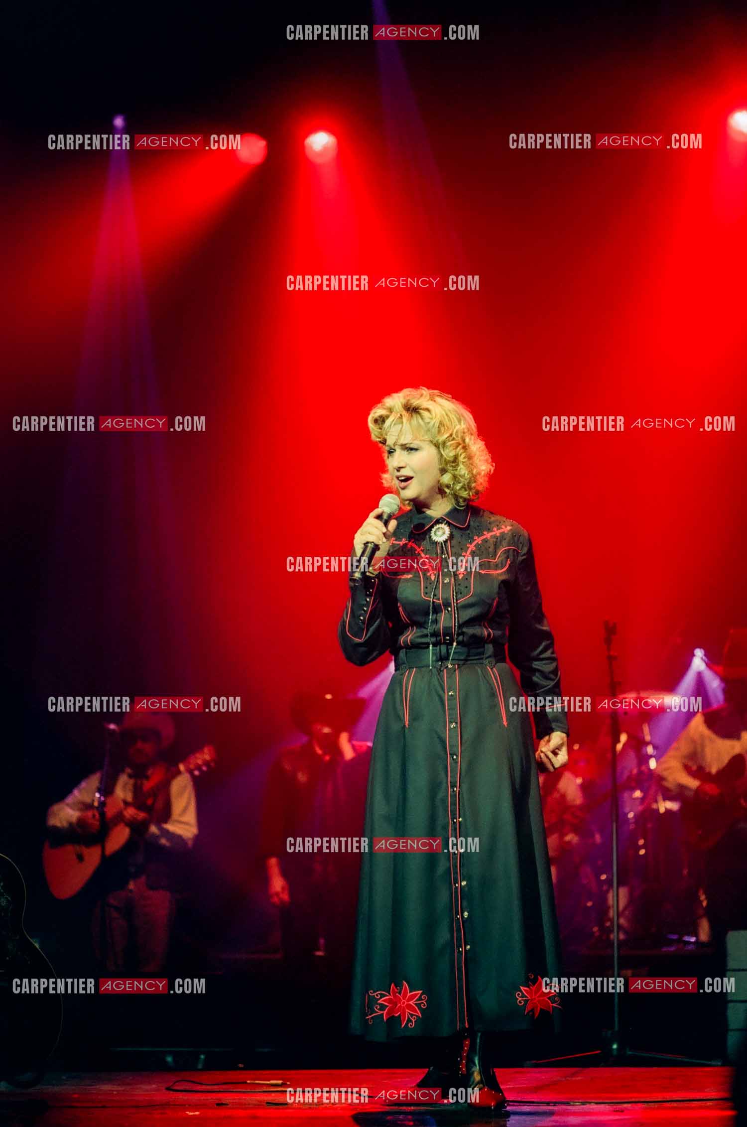 La chanteuse Jeane Manson en concert Country Girl au Casino de Paris.  ( Exclusif )