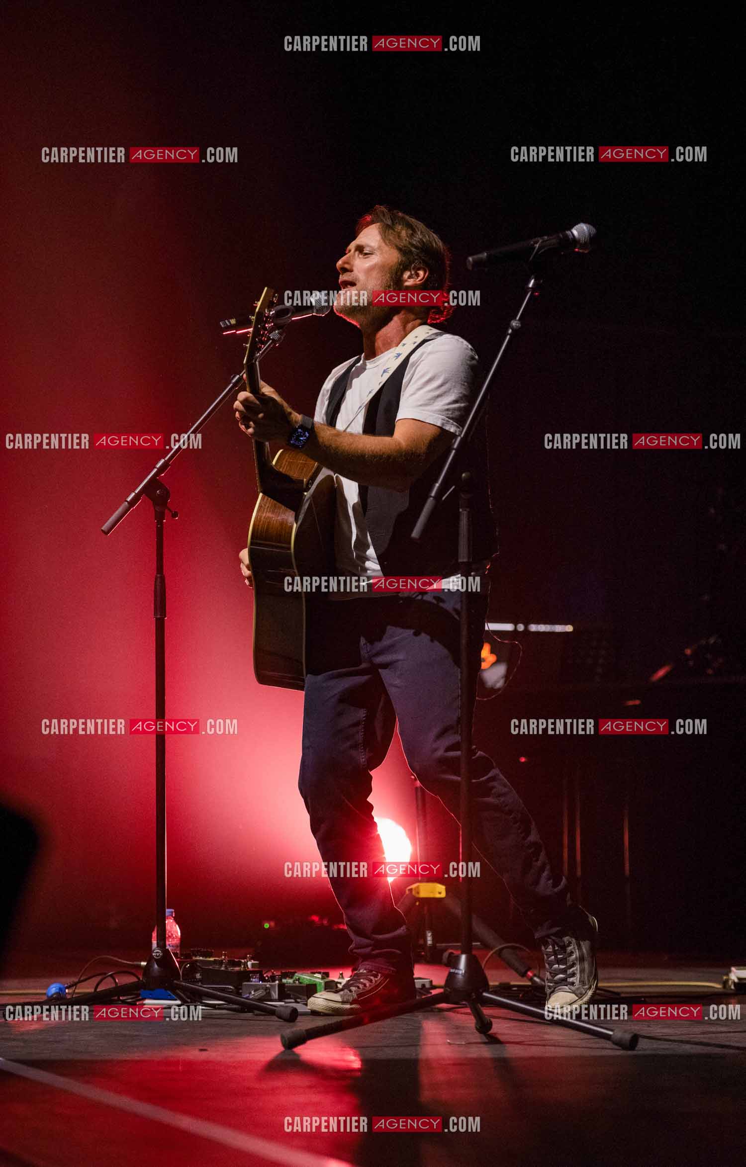 Le chanteur Christopher Stills, fils de Stephen Stills et de Véronique Sanson assurant la première partie des trois concerts à la Seine Musicale de sa mère la chanteuse Véronique Sanson.  ( Exclusif )