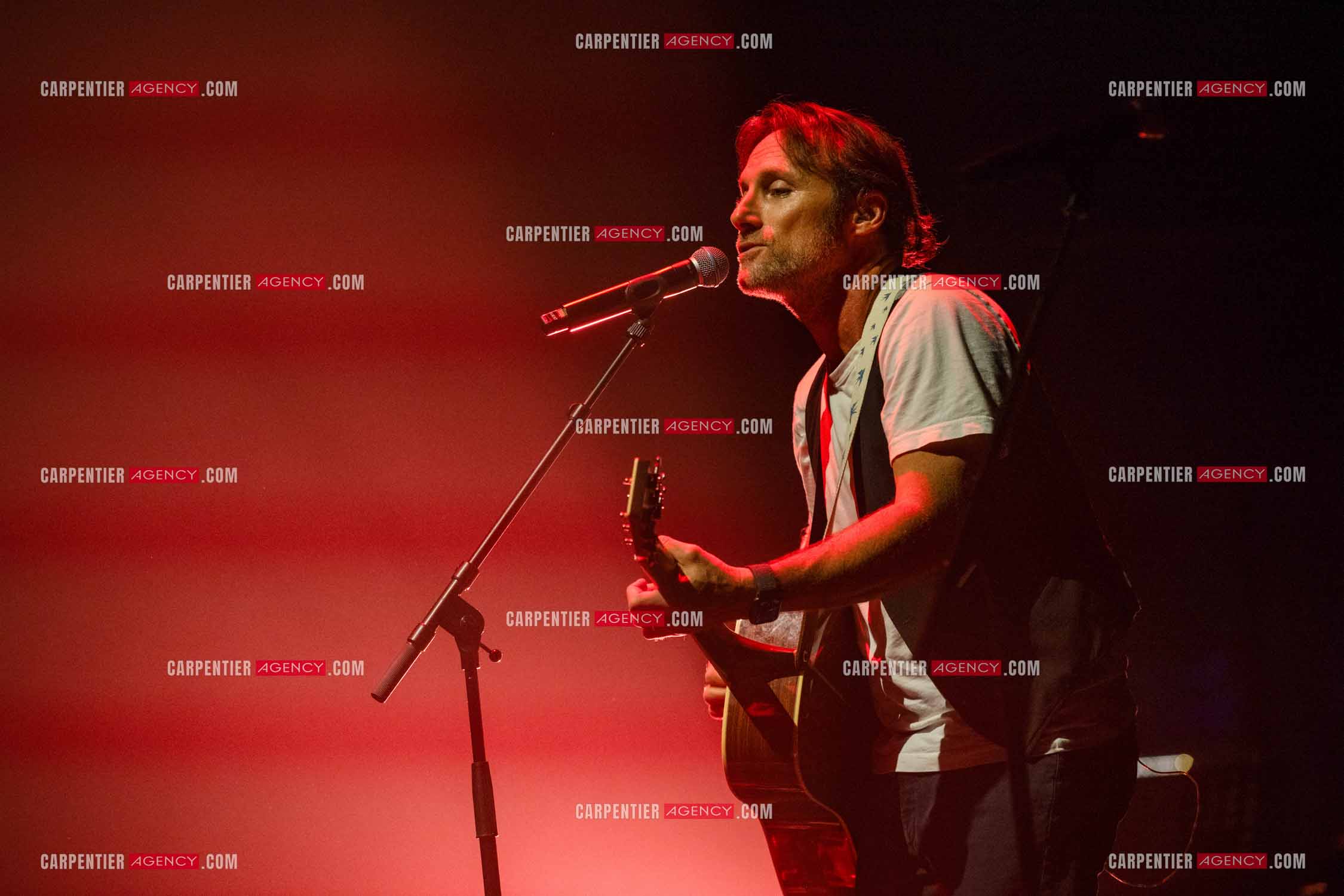 Le chanteur Christopher Stills, fils de Stephen Stills et de Véronique Sanson assurant la première partie des trois concerts à la Seine Musicale de sa mère la chanteuse Véronique Sanson.  ( Exclusif )