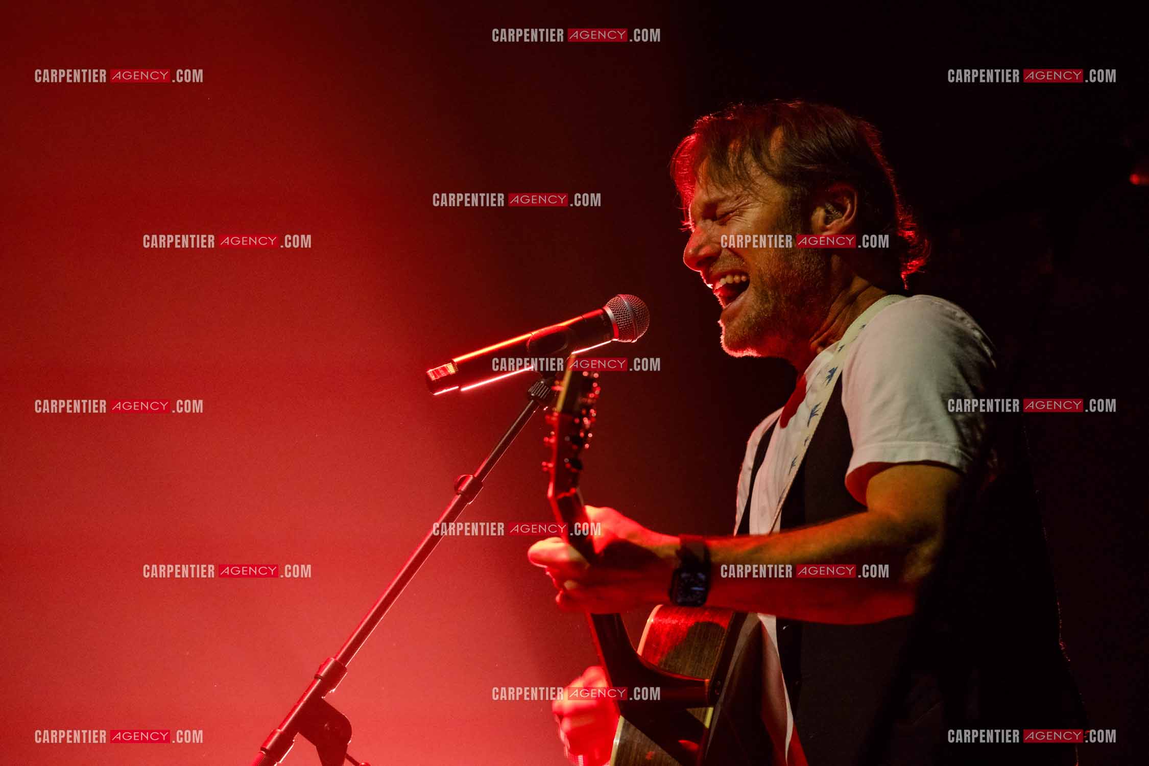 Le chanteur Christopher Stills, fils de Stephen Stills et de Véronique Sanson assurant la première partie des trois concerts à la Seine Musicale de sa mère la chanteuse Véronique Sanson.  ( Exclusif )