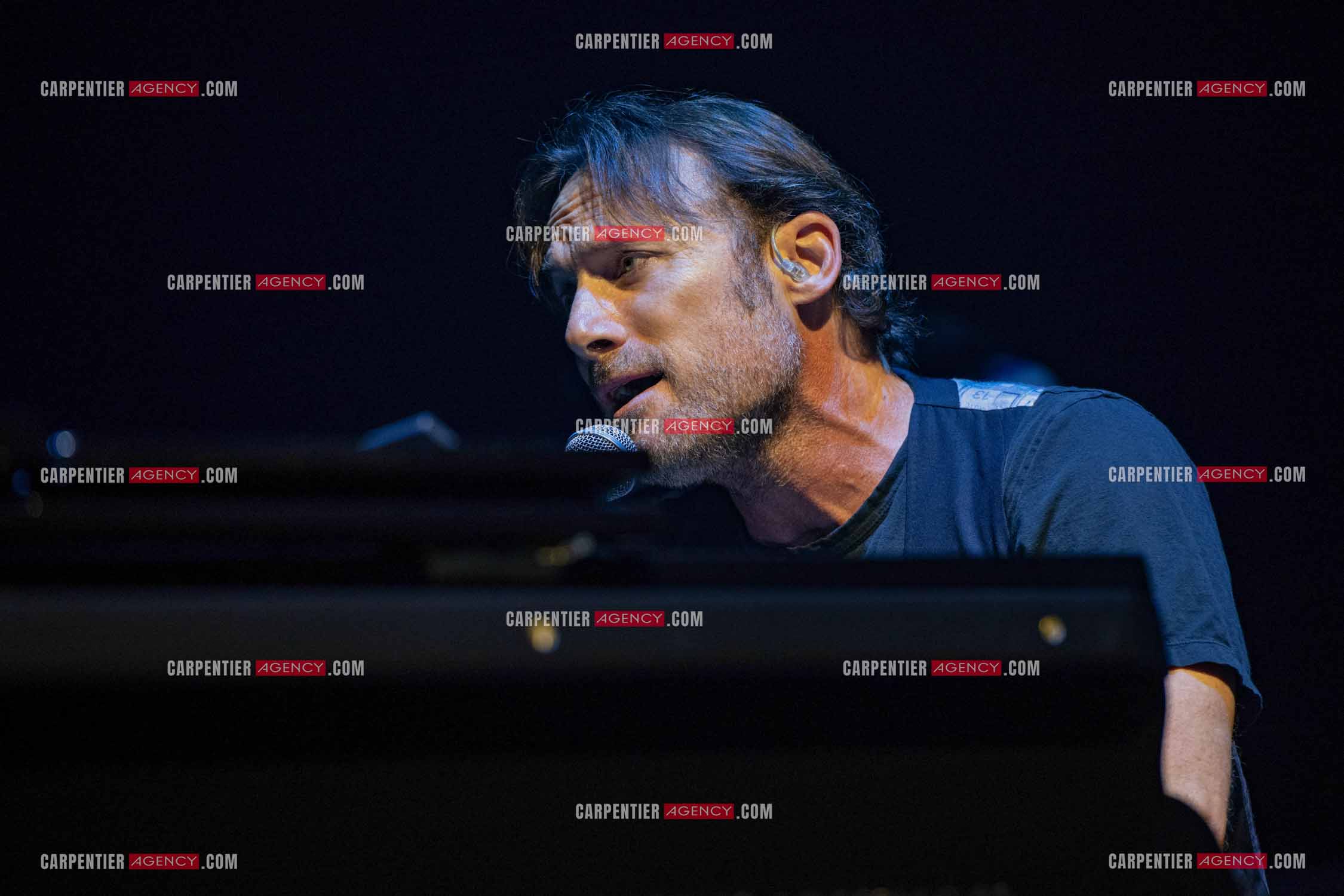 Le chanteur Christopher Stills, fils de Stephen Stills et de Véronique Sanson assurant la première partie des trois concerts à la Seine Musicale de sa mère la chanteuse Véronique Sanson.  ( Exclusif )