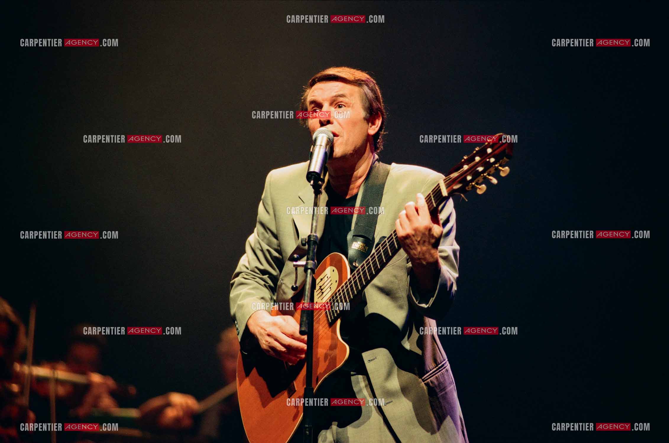 Le chanteur Salvatore Adamo en concert.  ( Exclusif )