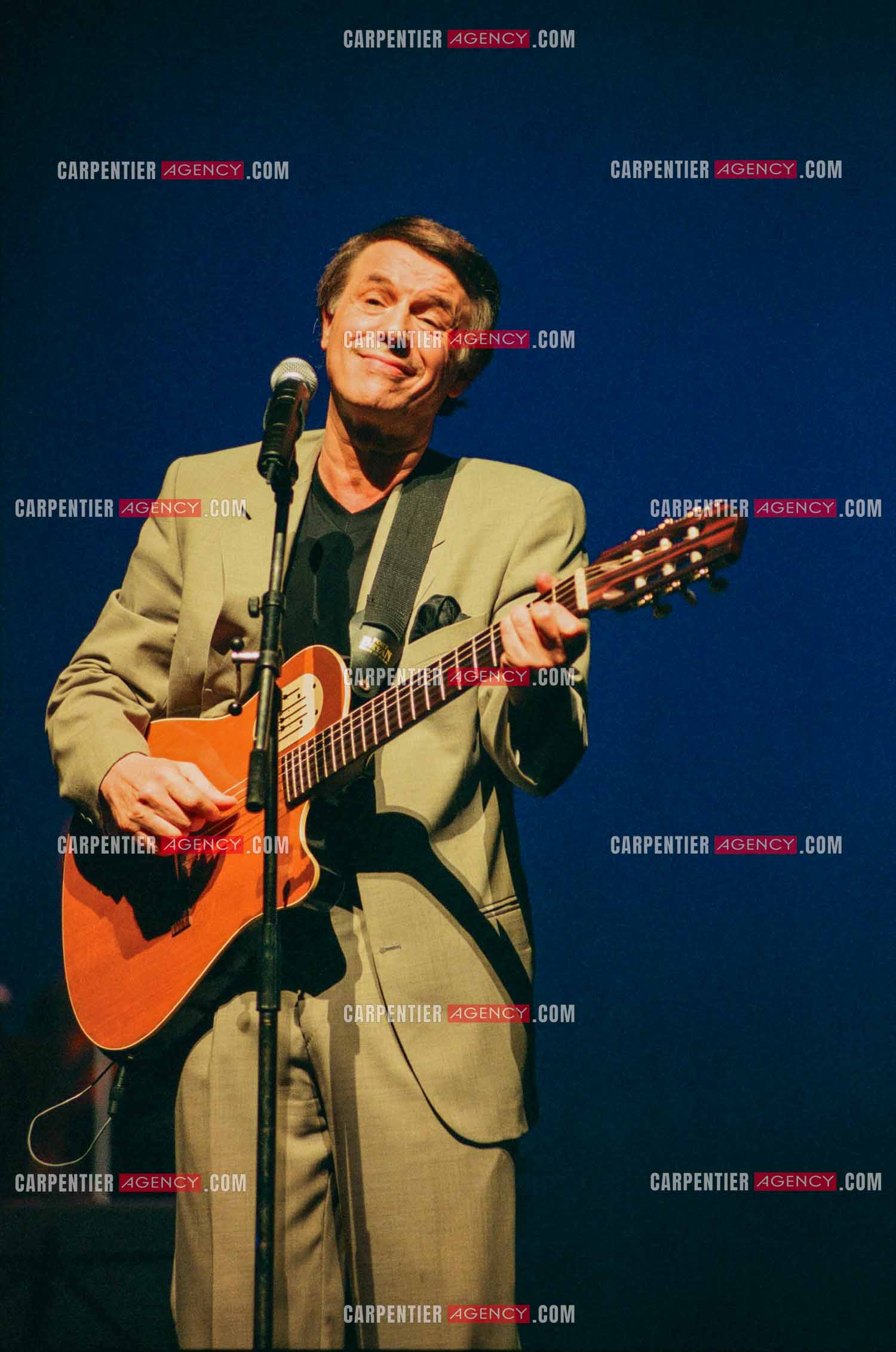 Le chanteur Salvatore Adamo en concert.  ( Exclusif )