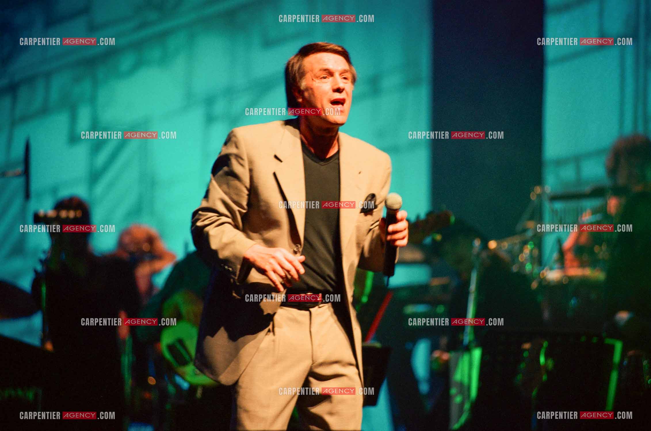 Le chanteur Salvatore Adamo en concert.  ( Exclusif )