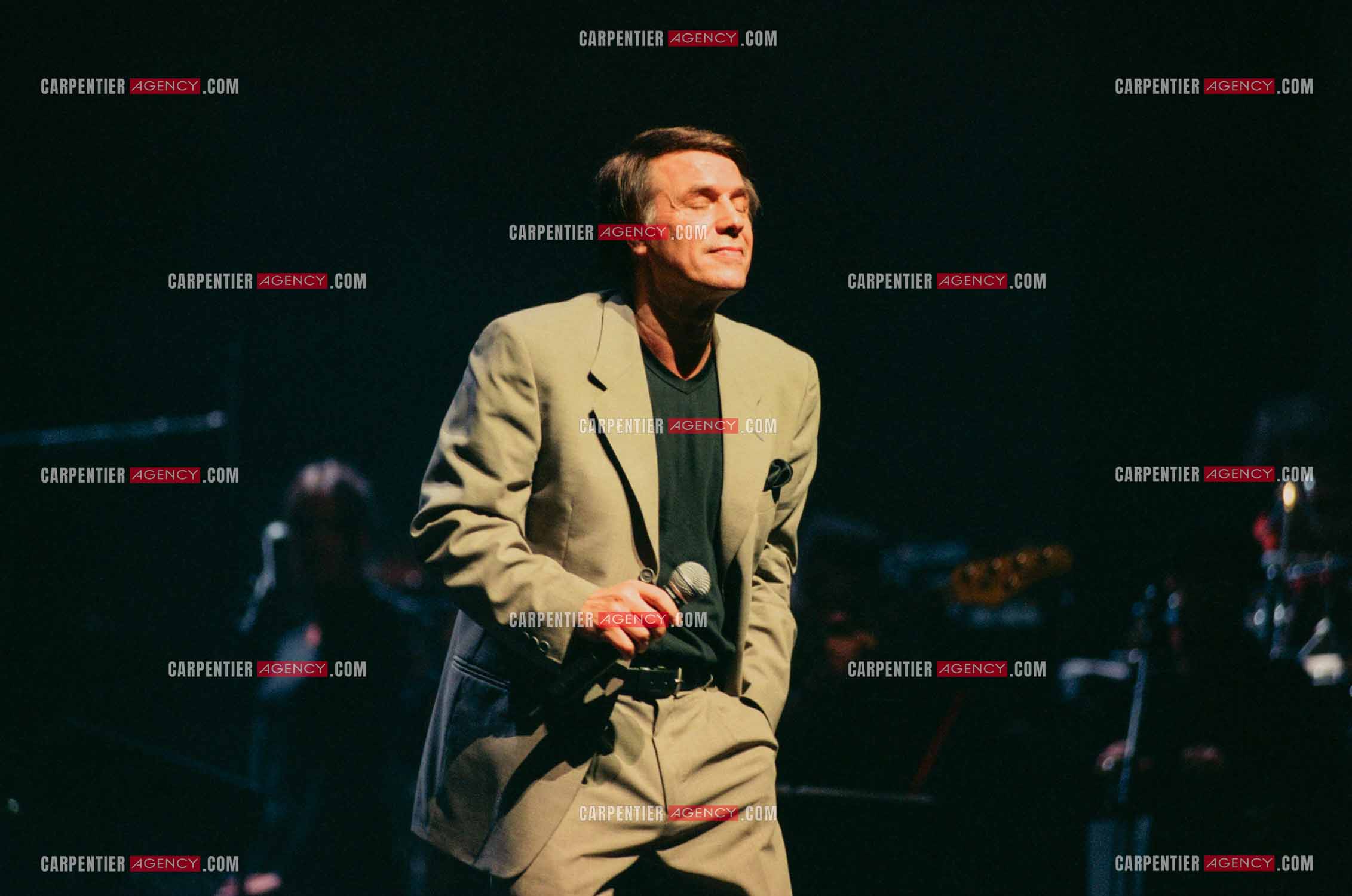 Le chanteur Salvatore Adamo en concert.  ( Exclusif )