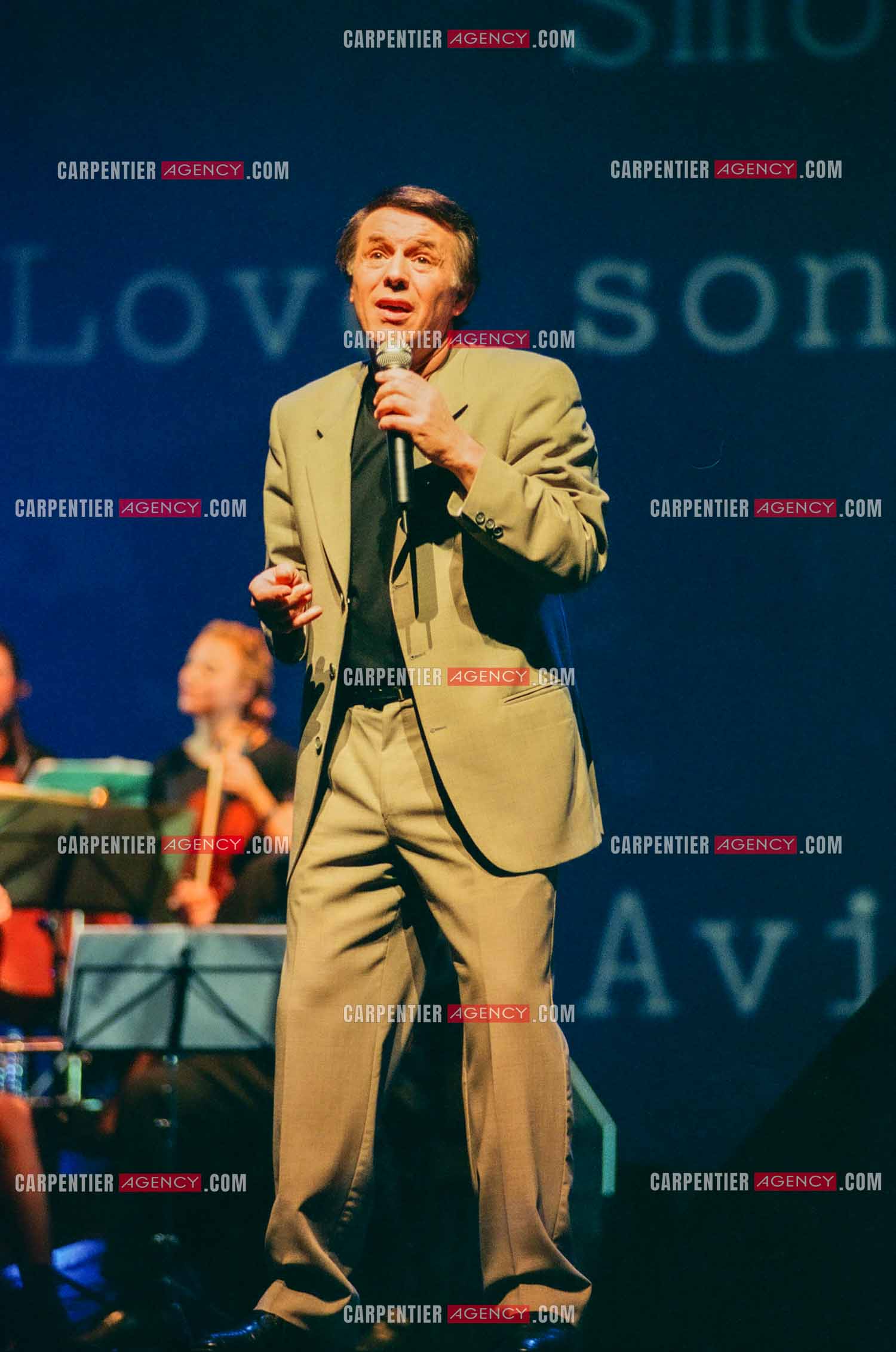 Le chanteur Salvatore Adamo en concert.  ( Exclusif )