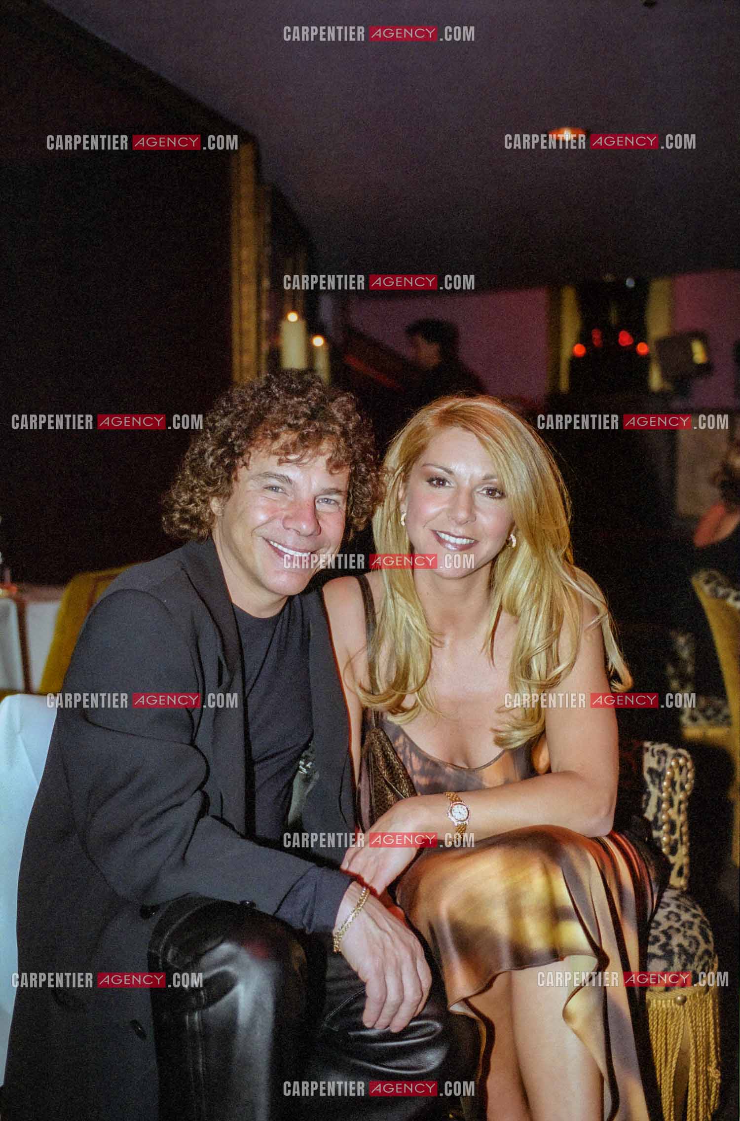 La pilote Catherine Caly dit Caty Caly organise une soirée privée entre amis pour ses 38 ans au VIP de Paris. Richard Cocciante et Caty Caly.    ( Exclusif )